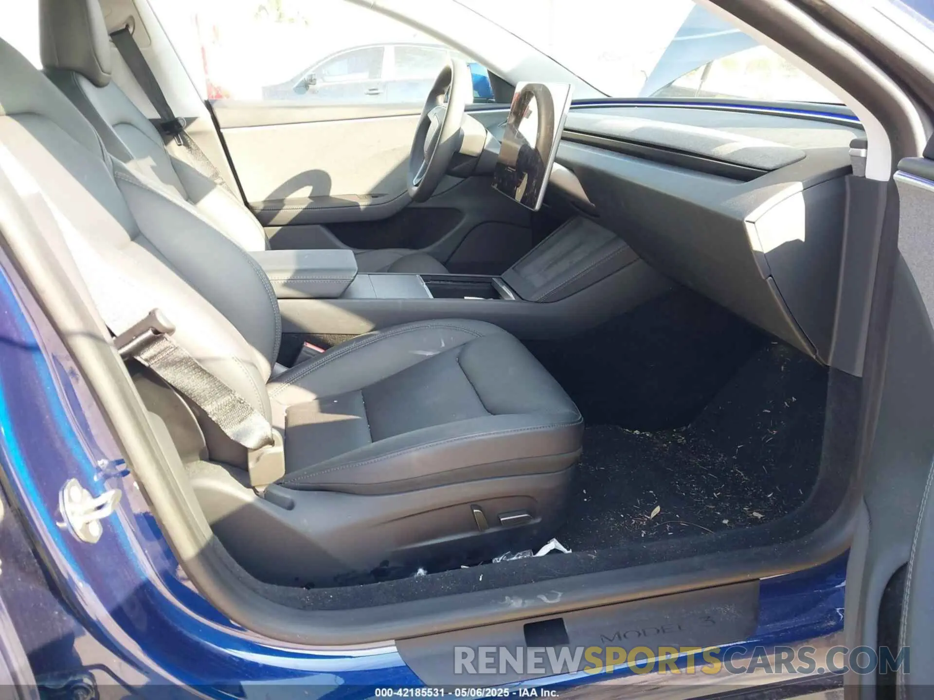 5 Photograph of a damaged car 5YJ3E1EA4RF751347 TESLA MODEL 3 2024