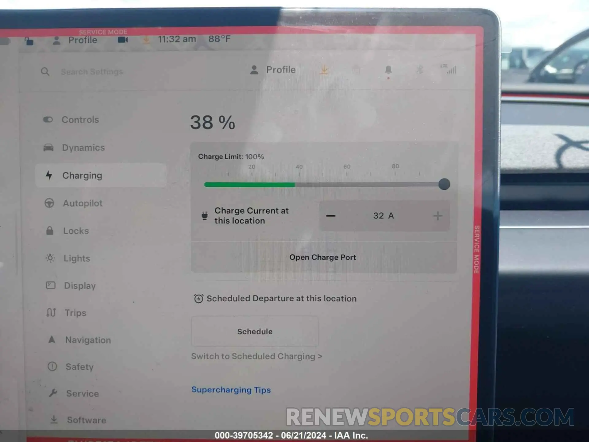 12 Photograph of a damaged car 5YJ3E1EA4RF752059 TESLA MODEL 3 2024