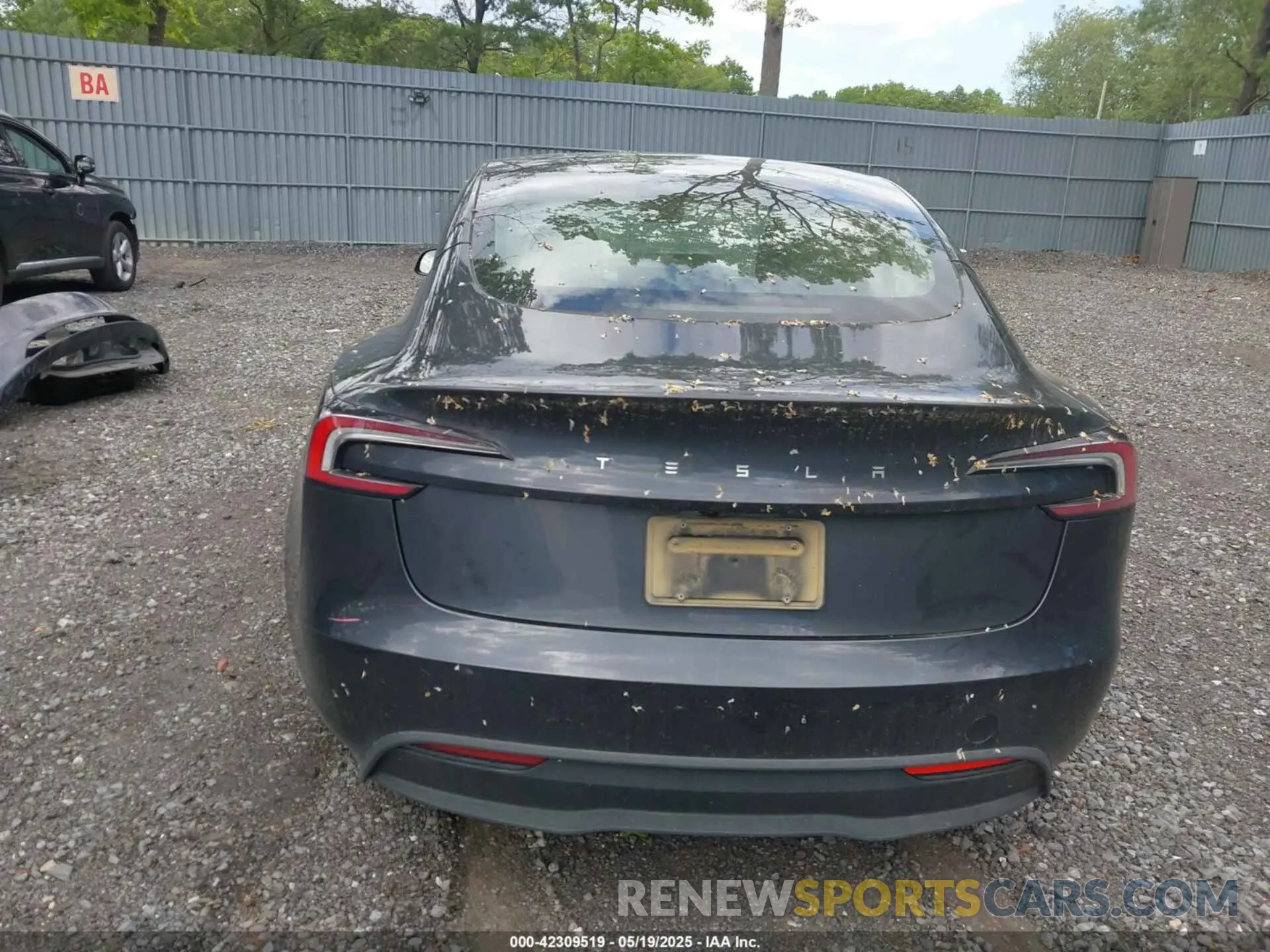 17 Фотография поврежденного автомобиля 5YJ3E1EA5RF722519 TESLA MODEL 3 2024