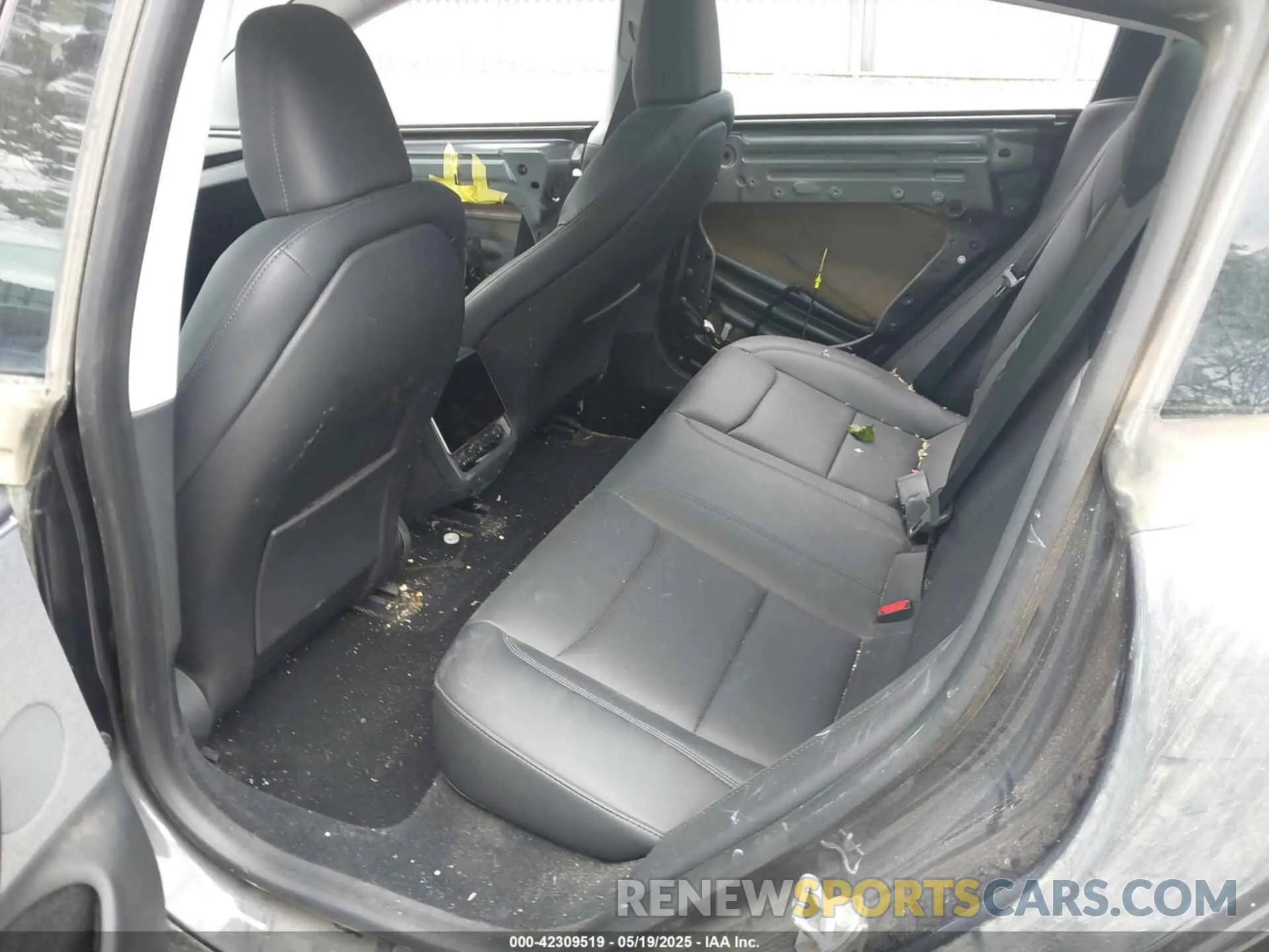 8 Фотография поврежденного автомобиля 5YJ3E1EA5RF722519 TESLA MODEL 3 2024