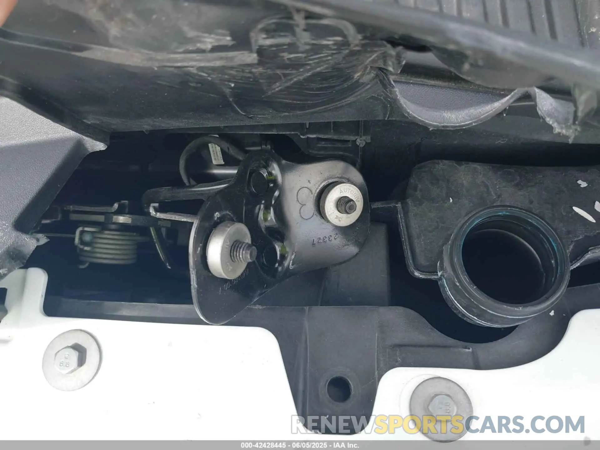11 Photograph of a damaged car 5YJ3E1EA5RF725209 TESLA MODEL 3 2024