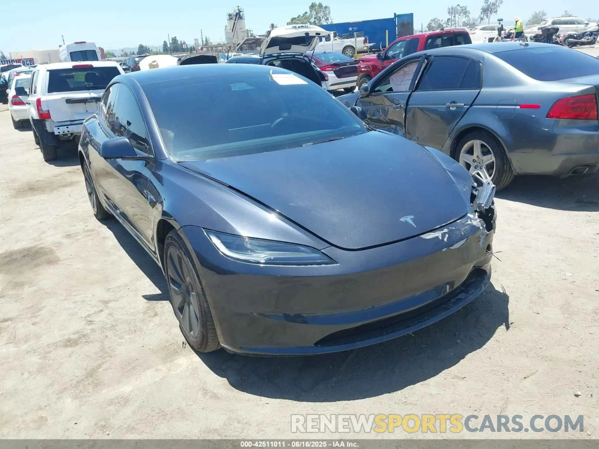 1 Фотография поврежденного автомобиля 5YJ3E1EA5RF754824 TESLA MODEL 3 2024
