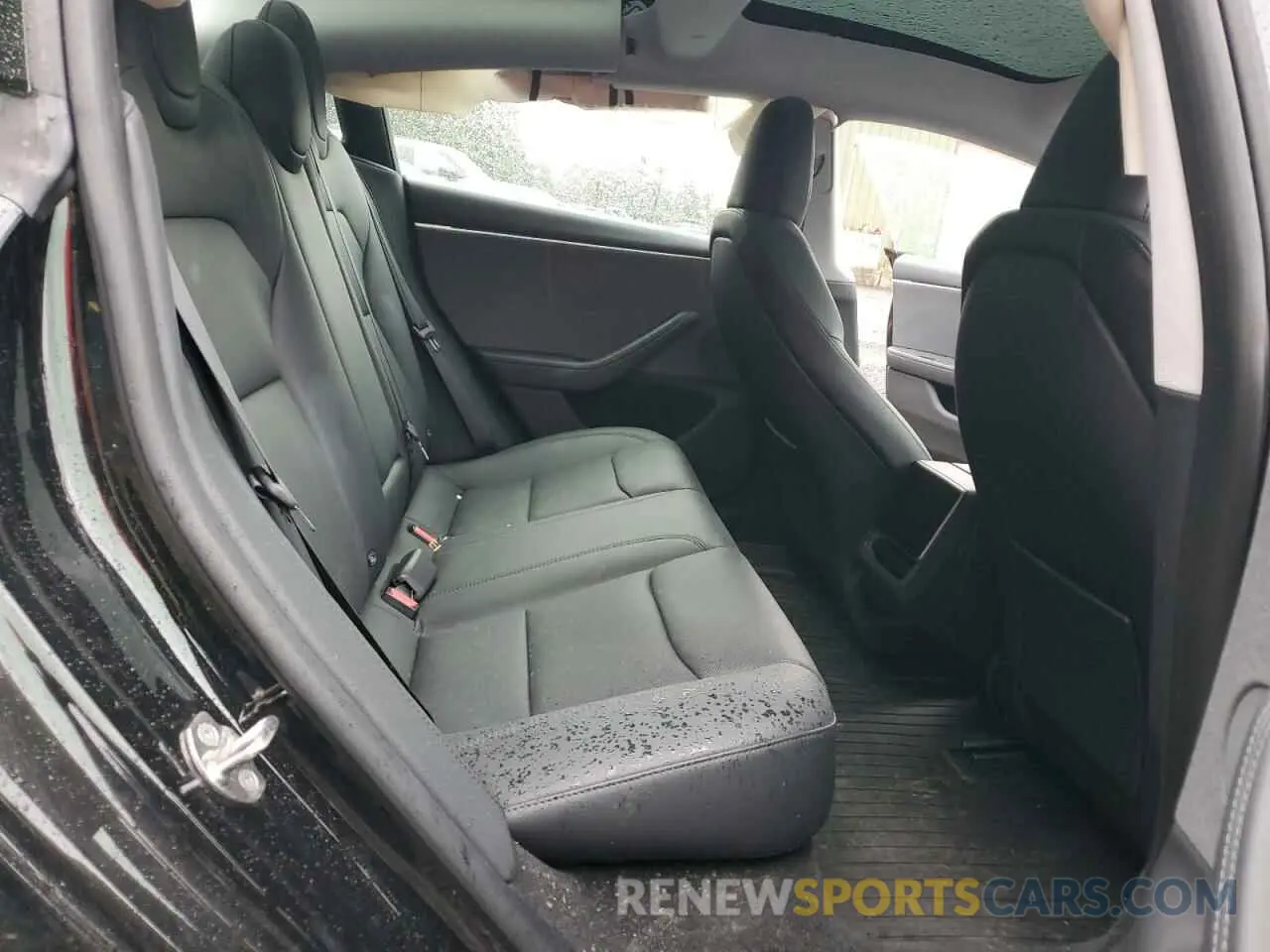 10 Photograph of a damaged car 5YJ3E1EA6RF726241 TESLA MODEL 3 2024