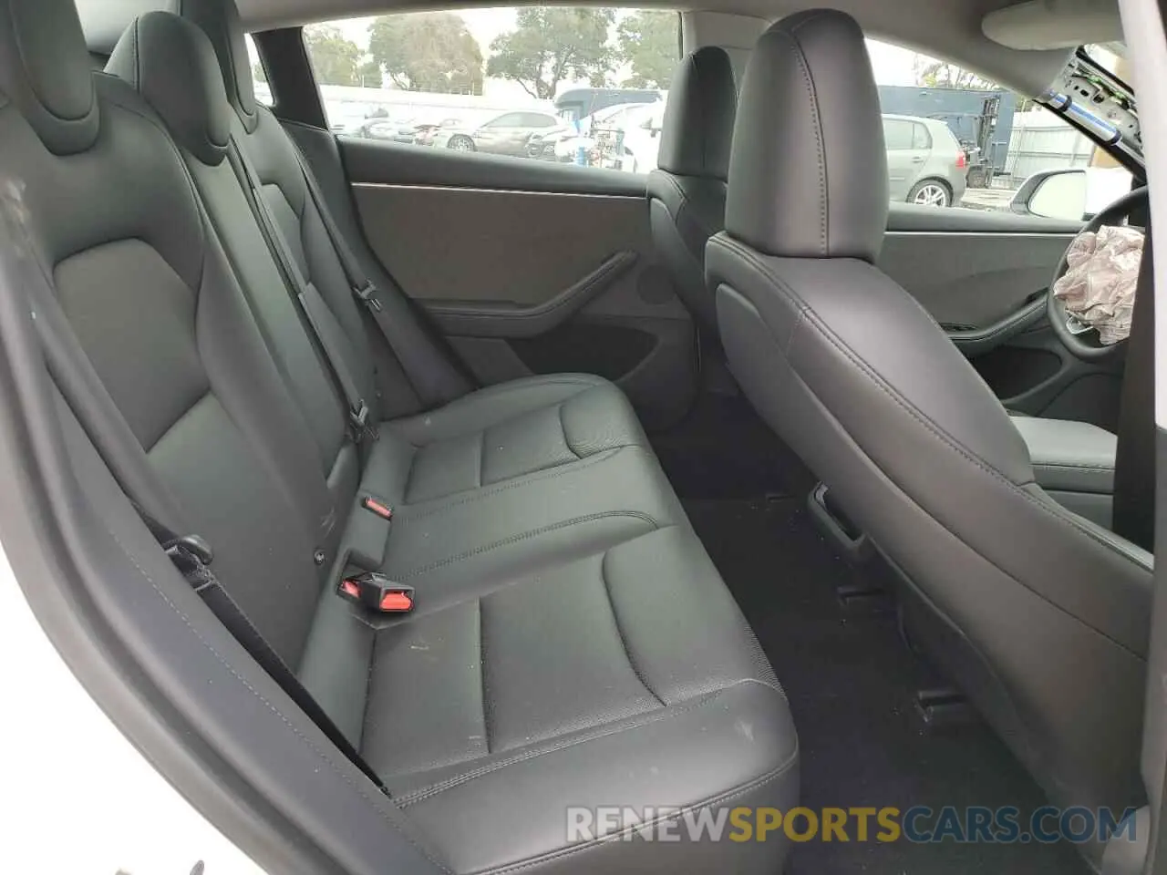 11 Фотография поврежденного автомобиля 5YJ3E1EA6RF728300 TESLA MODEL 3 2024