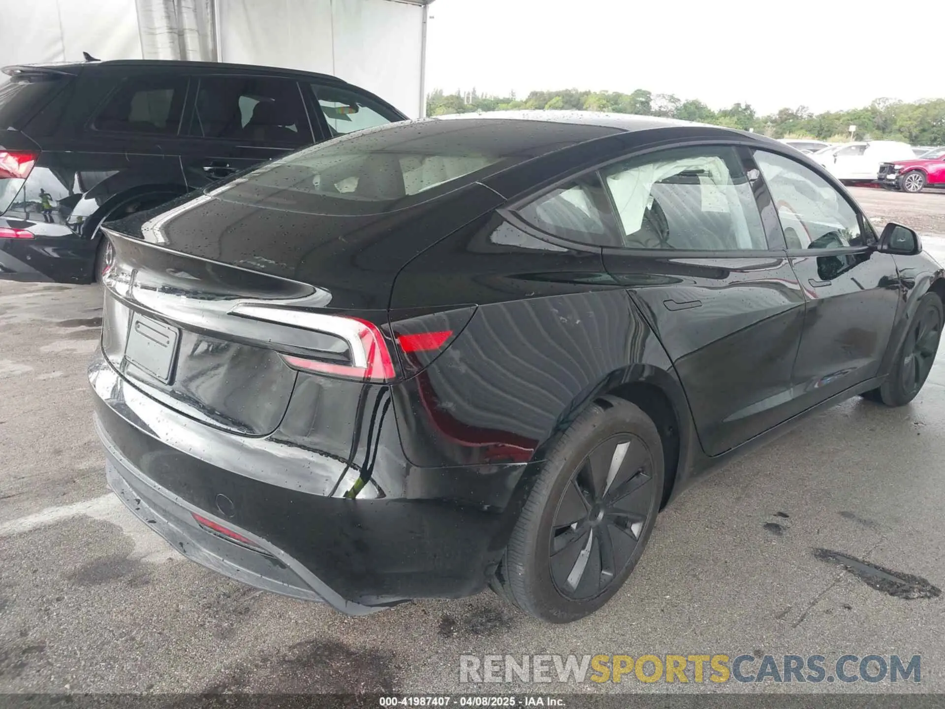 4 Photograph of a damaged car 5YJ3E1EA6RF731312 TESLA MODEL 3 2024