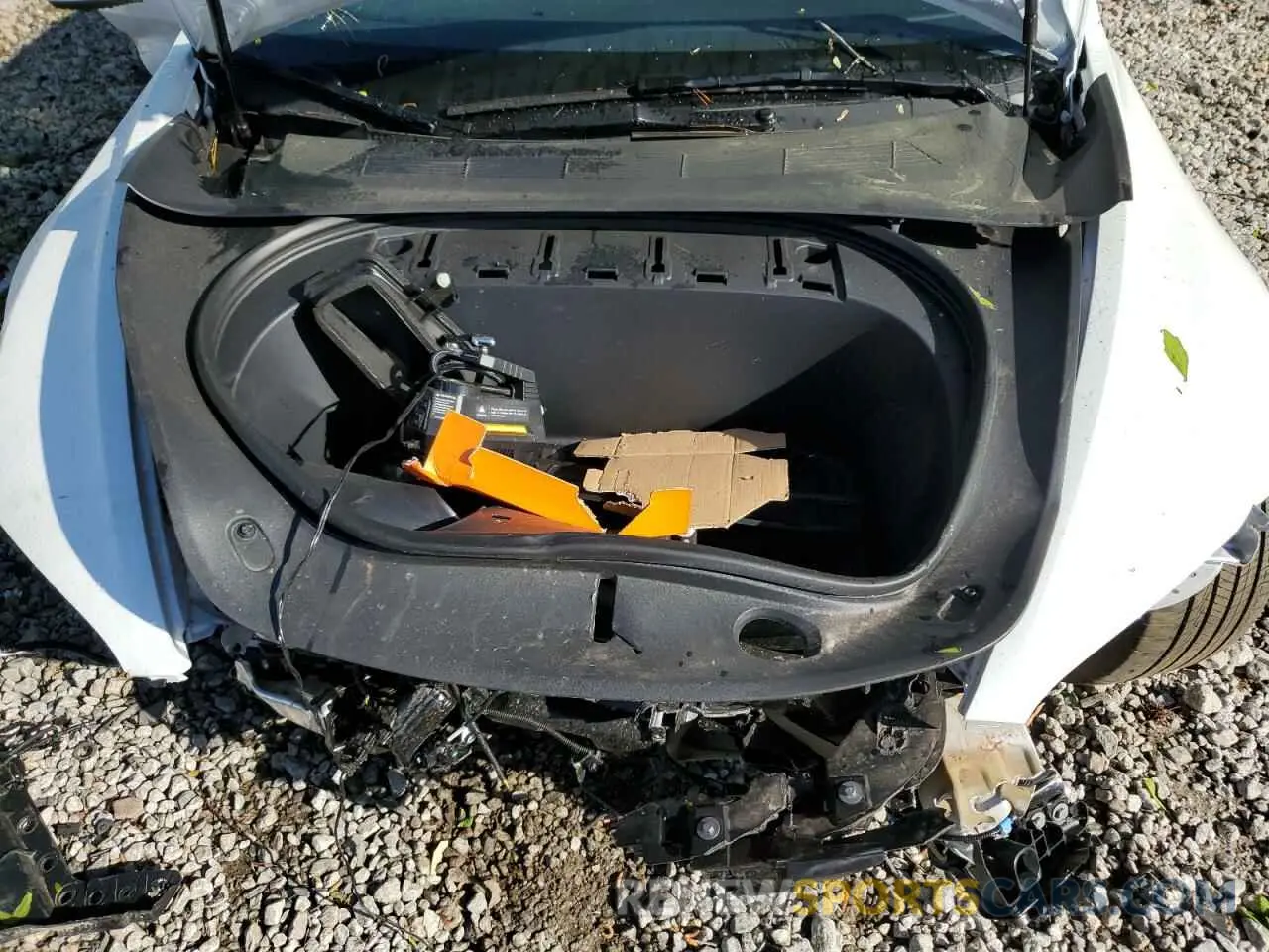 11 Фотография поврежденного автомобиля 5YJ3E1EA6RF734033 TESLA MODEL 3 2024