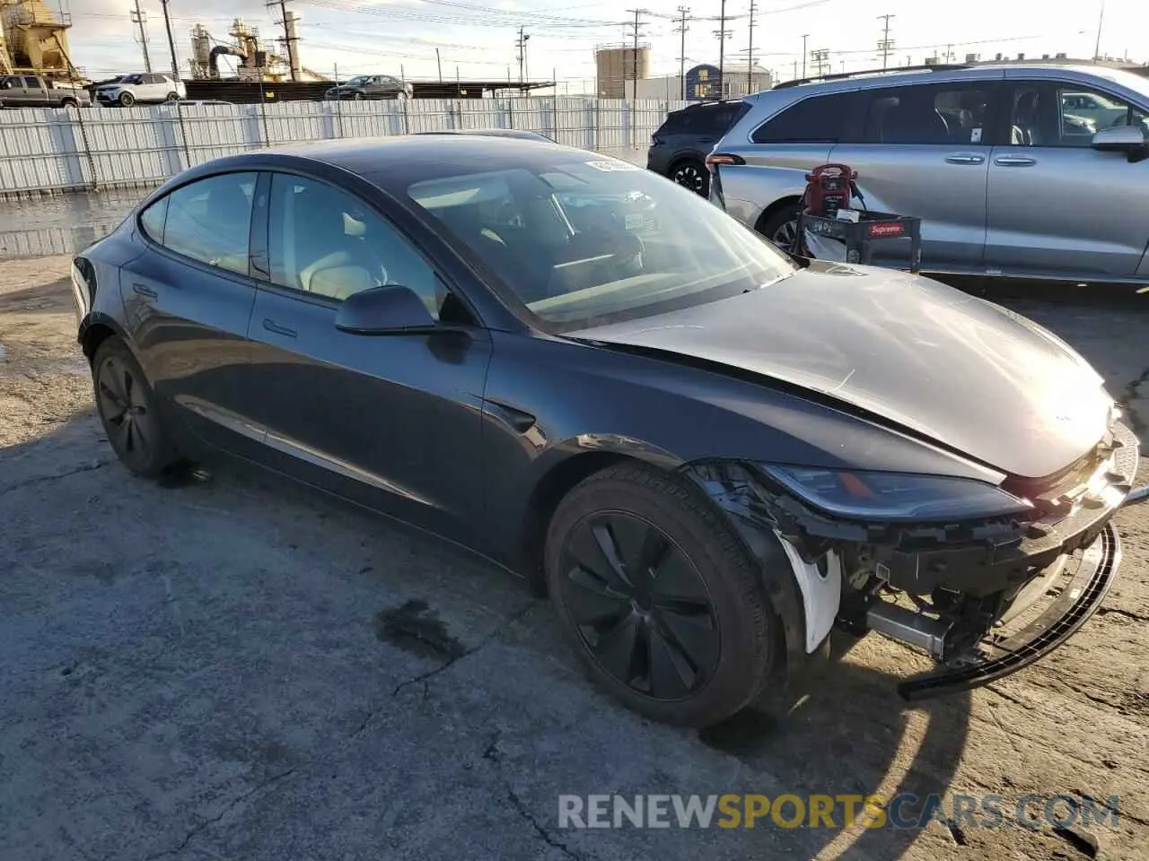 4 Фотография поврежденного автомобиля 5YJ3E1EA6RF747249 TESLA MODEL 3 2024
