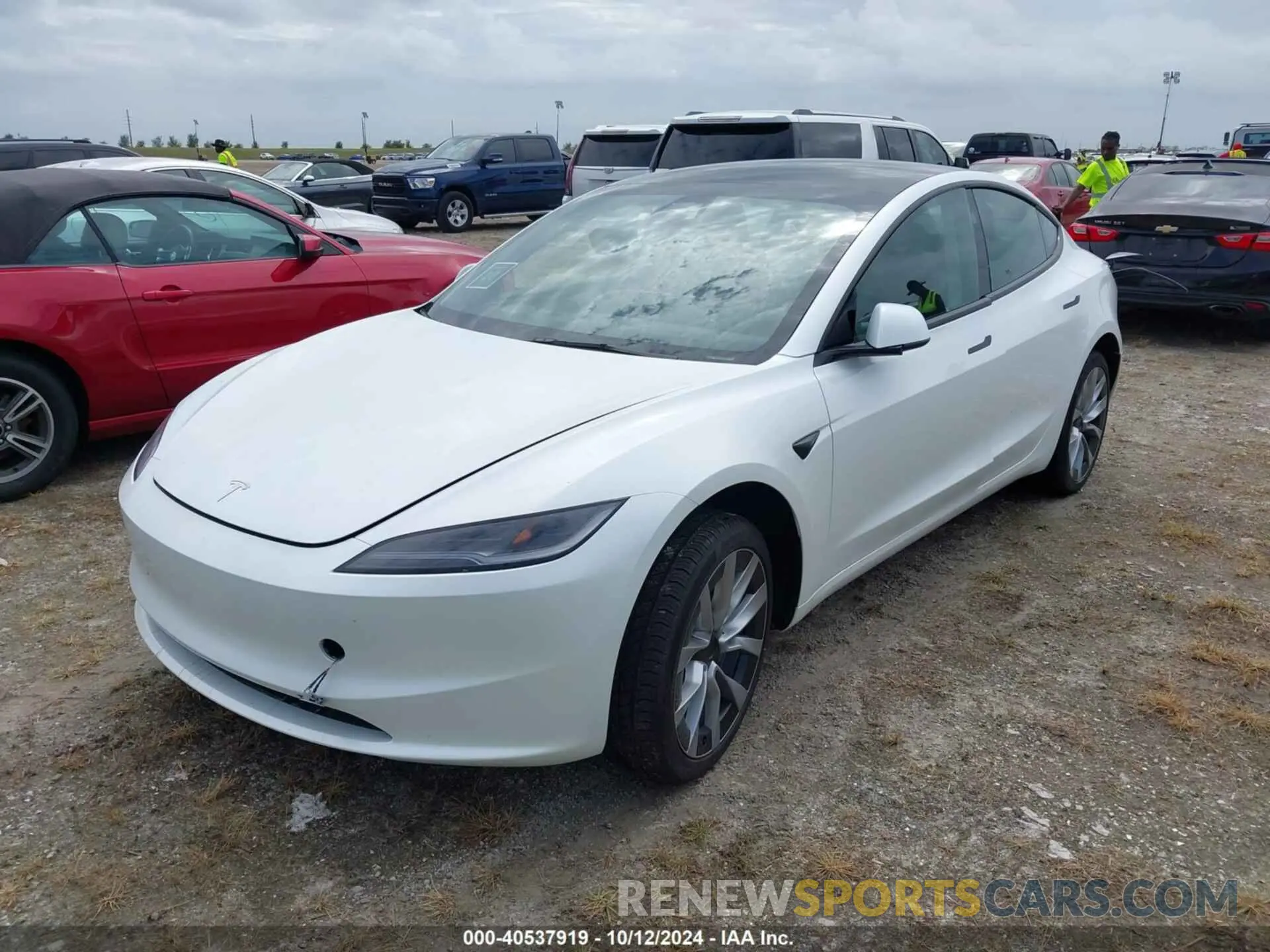 2 Фотография поврежденного автомобиля 5YJ3E1EA6RF751009 TESLA MODEL 3 2024