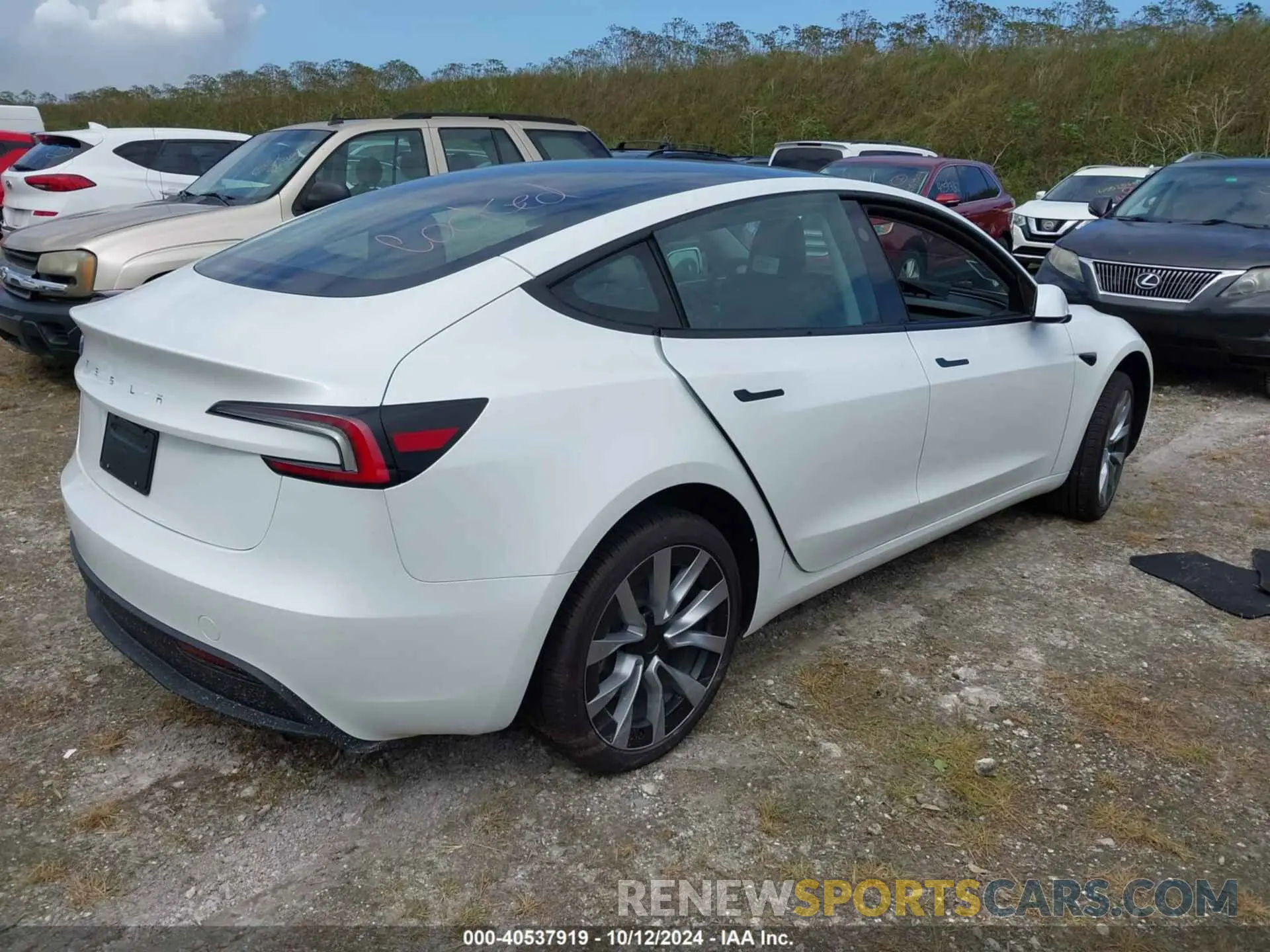 4 Фотография поврежденного автомобиля 5YJ3E1EA6RF751009 TESLA MODEL 3 2024