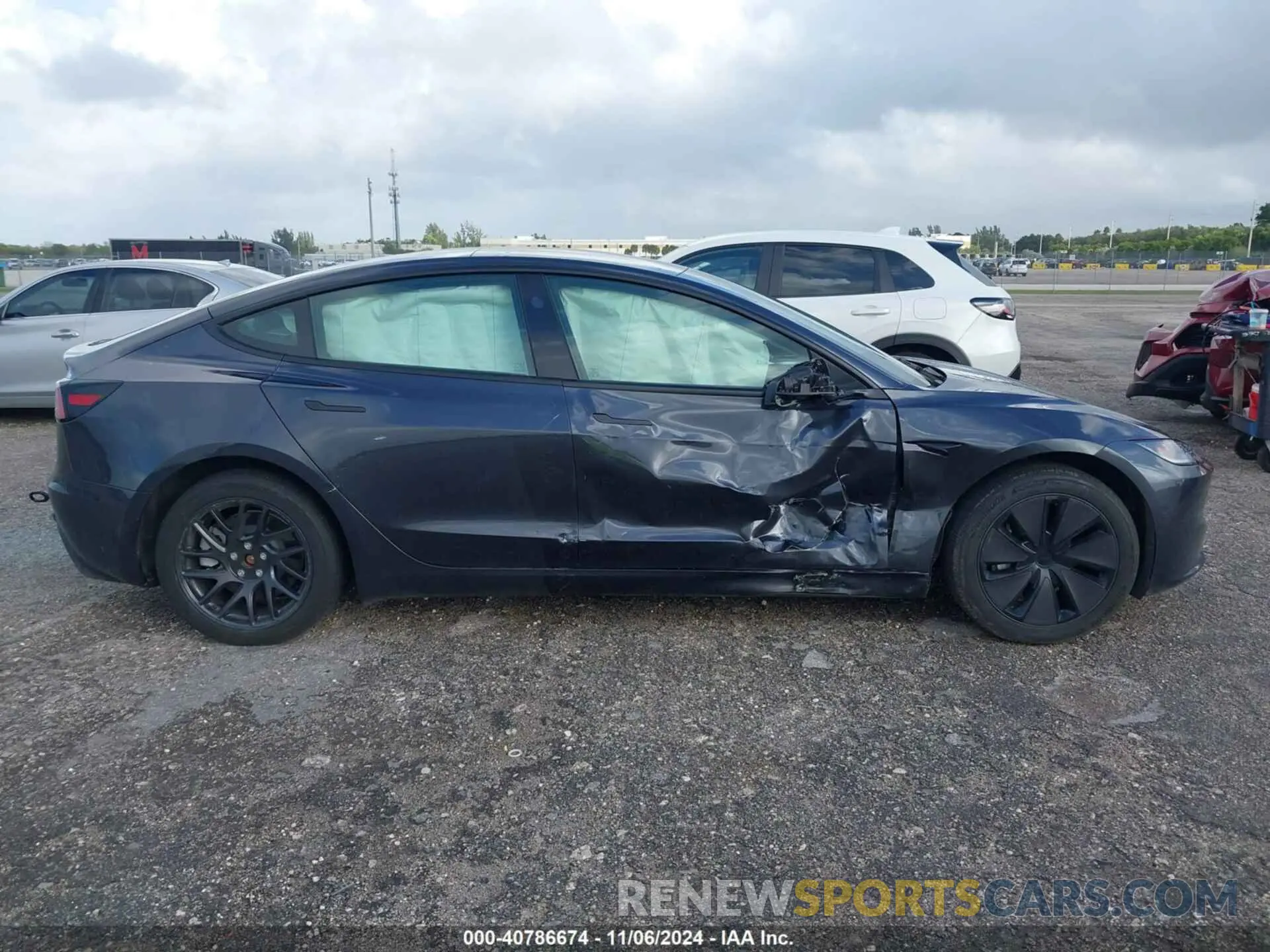 12 Фотография поврежденного автомобиля 5YJ3E1EA6RF756503 TESLA MODEL 3 2024