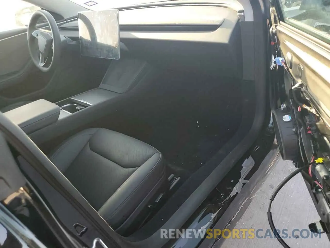 8 Photograph of a damaged car 5YJ3E1EA7RF757837 TESLA MODEL 3 2024