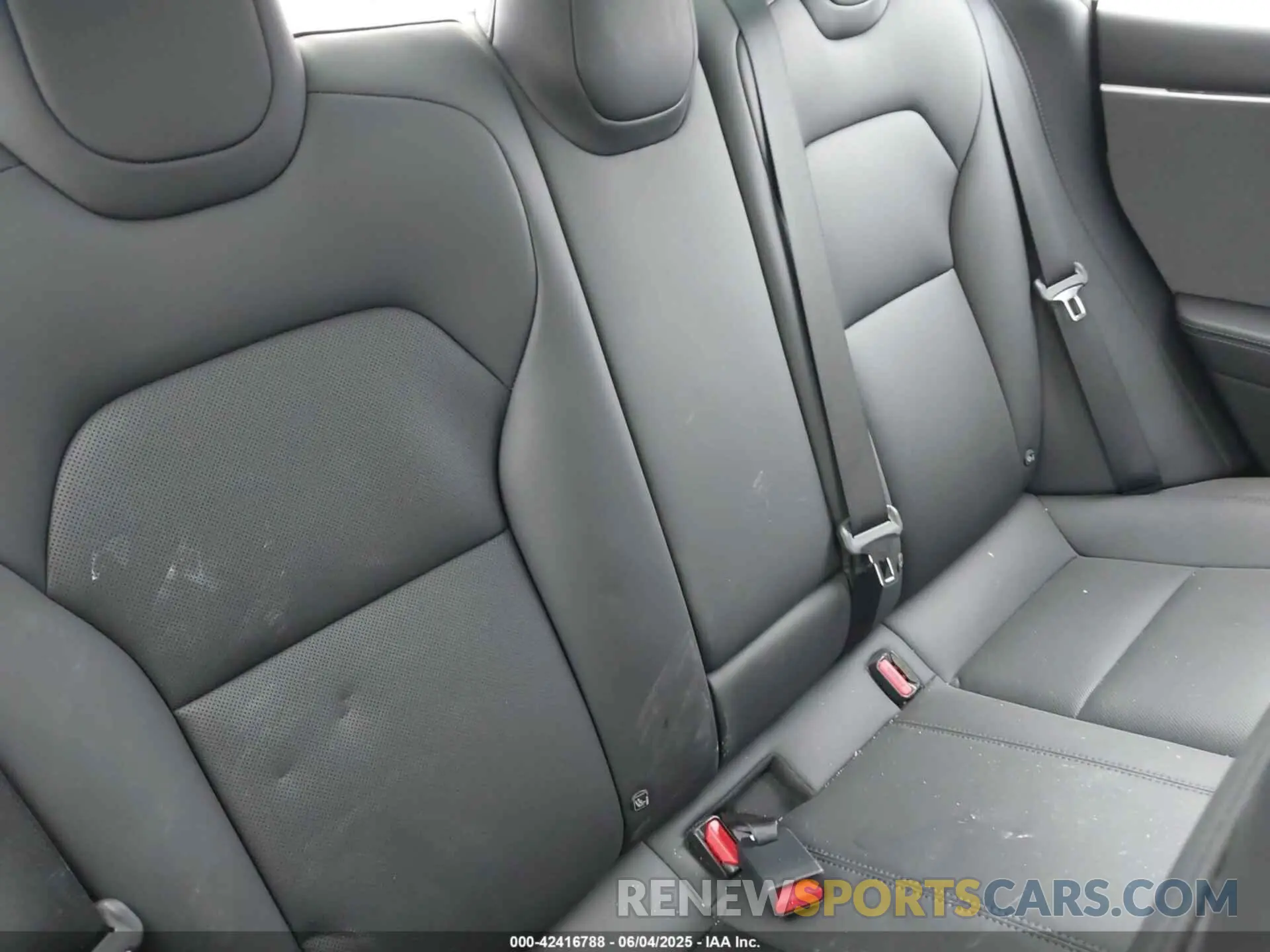 8 Photograph of a damaged car 5YJ3E1EA7RF772127 TESLA MODEL 3 2024