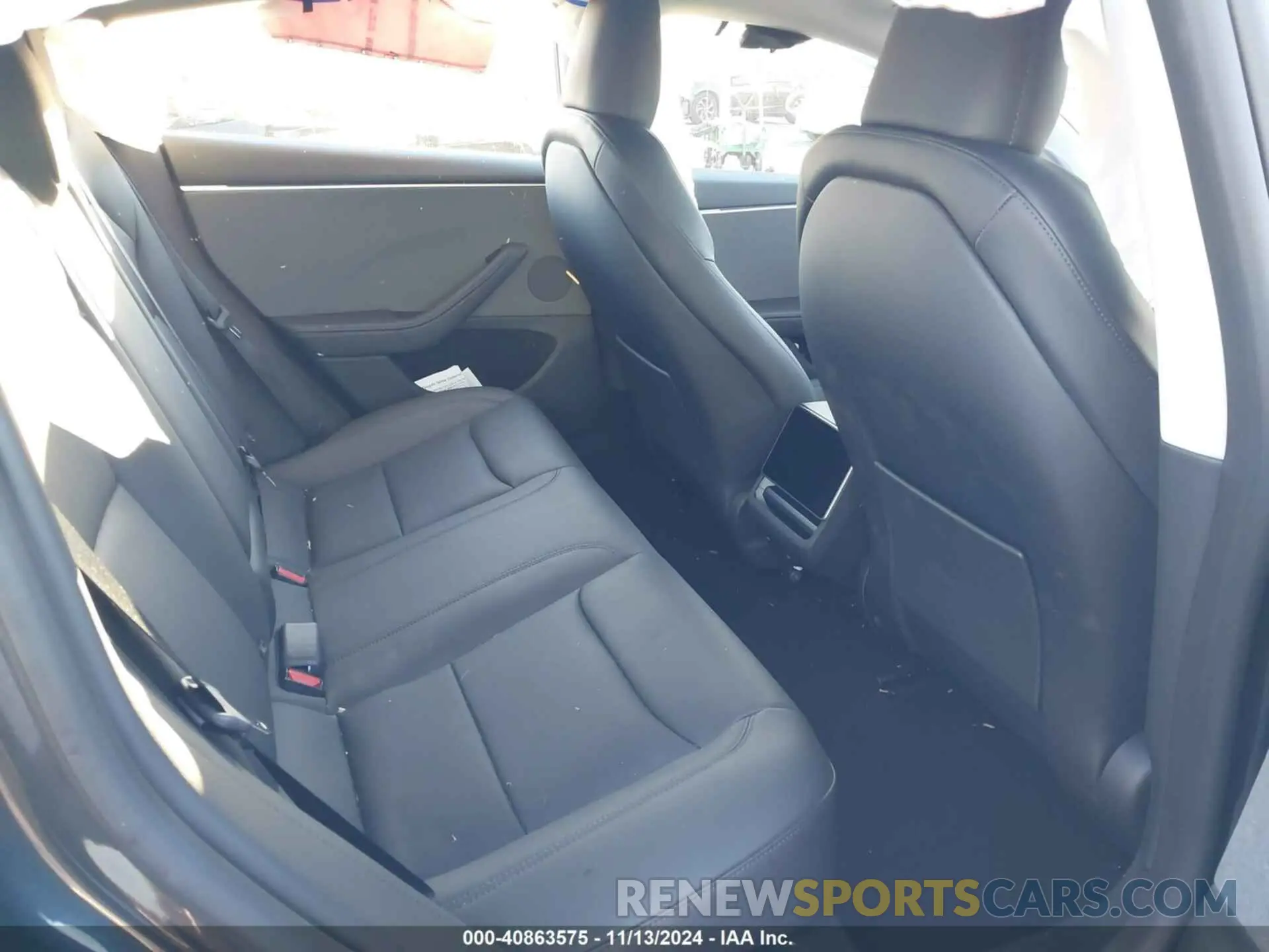 8 Фотография поврежденного автомобиля 5YJ3E1EA7RF853483 TESLA MODEL 3 2024