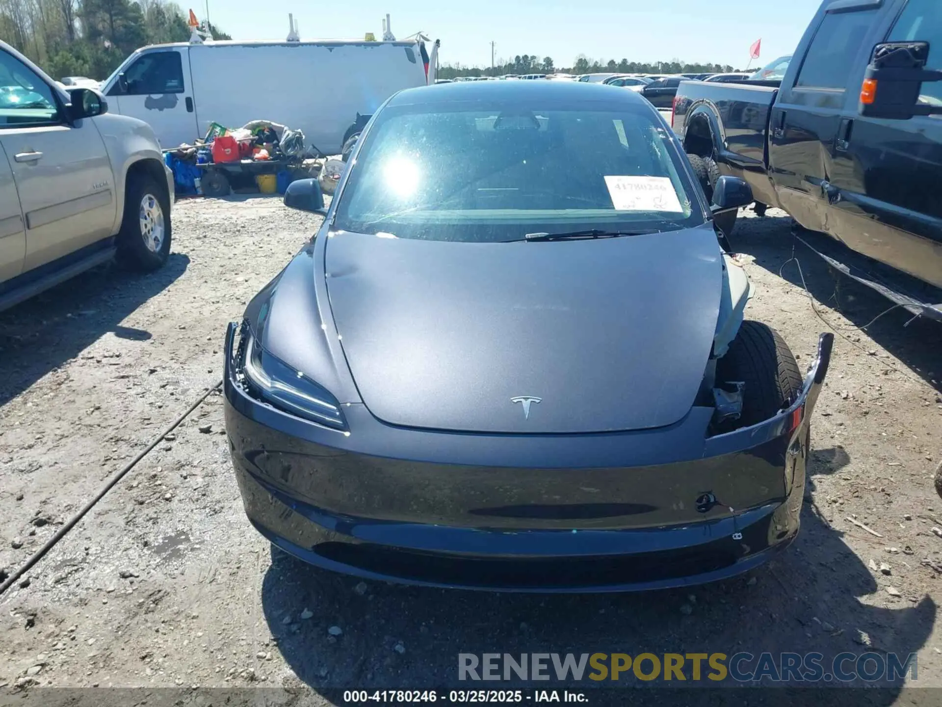 13 Фотография поврежденного автомобиля 5YJ3E1EA7RF863382 TESLA MODEL 3 2024