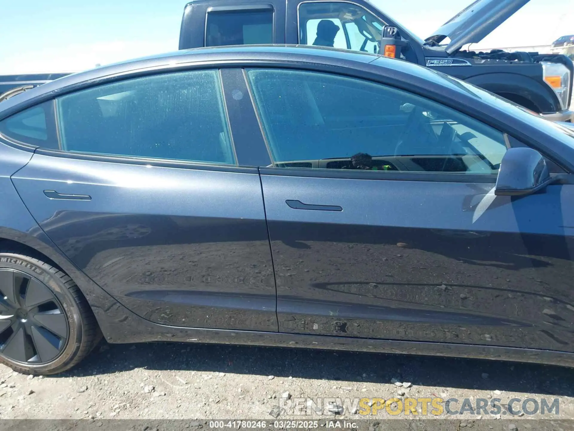 14 Фотография поврежденного автомобиля 5YJ3E1EA7RF863382 TESLA MODEL 3 2024