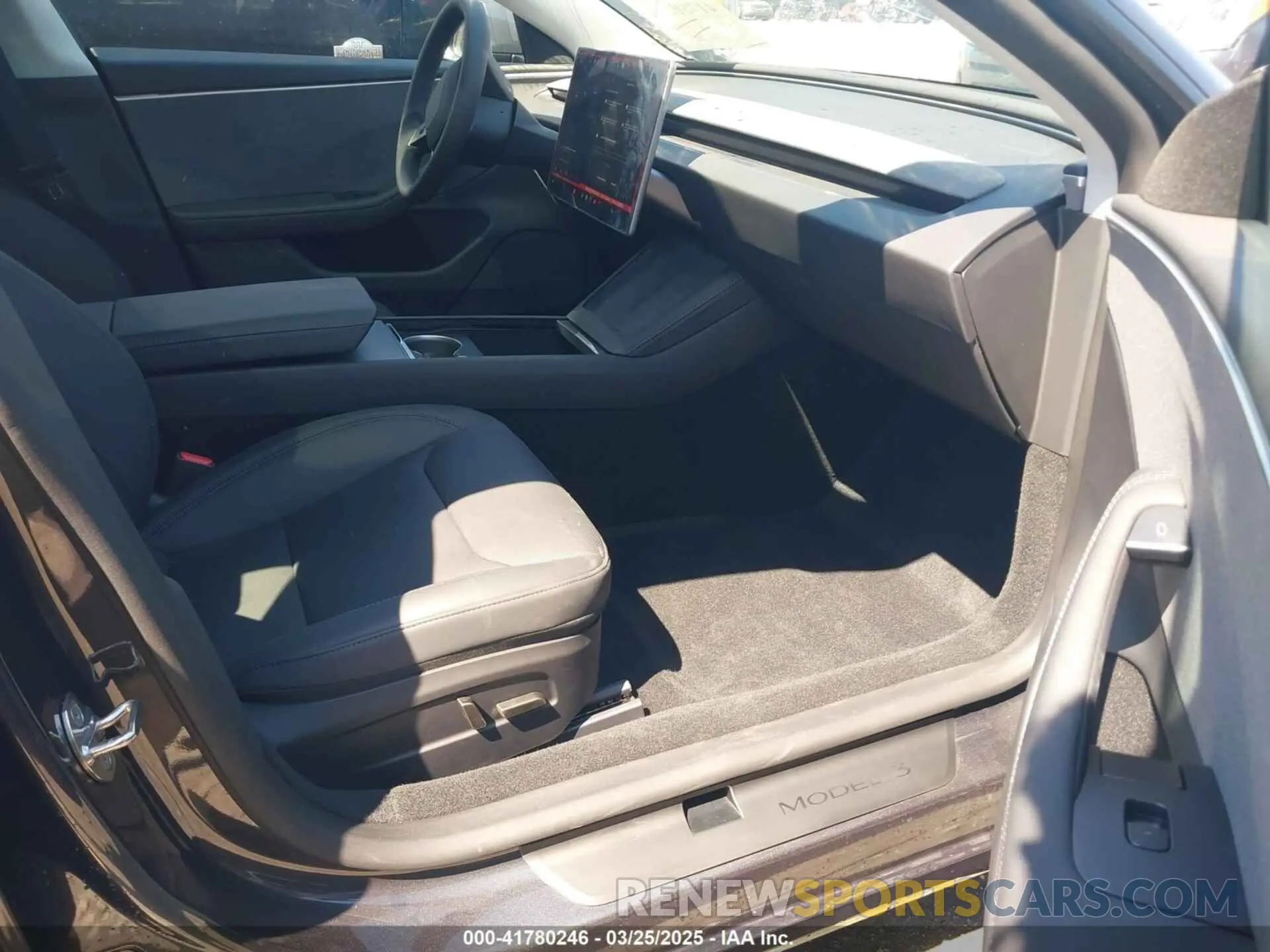 5 Фотография поврежденного автомобиля 5YJ3E1EA7RF863382 TESLA MODEL 3 2024
