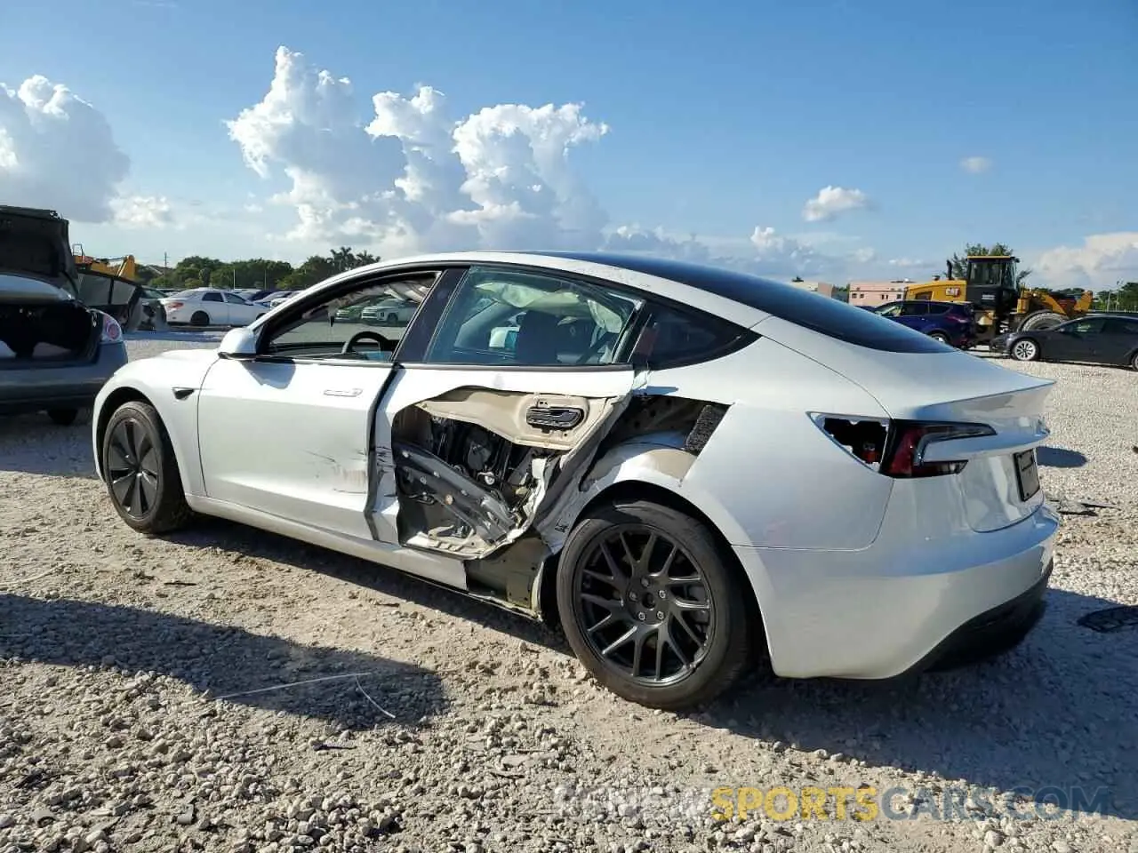 2 Фотография поврежденного автомобиля 5YJ3E1EA8RF732820 TESLA MODEL 3 2024