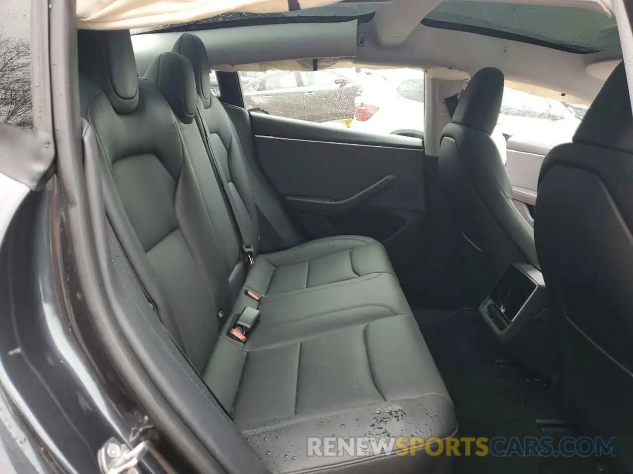 10 Photograph of a damaged car 5YJ3E1EA8RF755854 TESLA MODEL 3 2024
