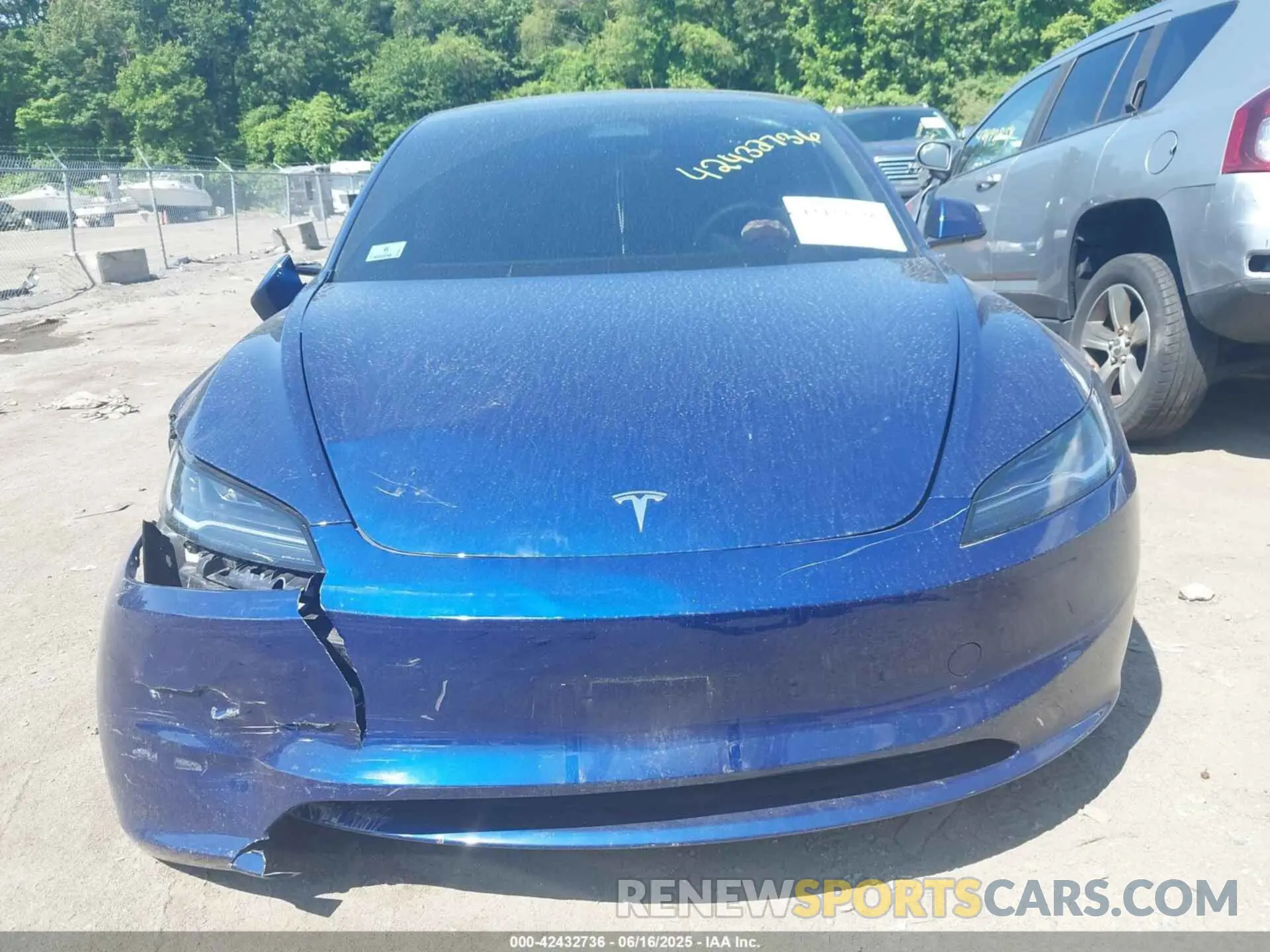11 Photograph of a damaged car 5YJ3E1EA8RF768989 TESLA MODEL 3 2024