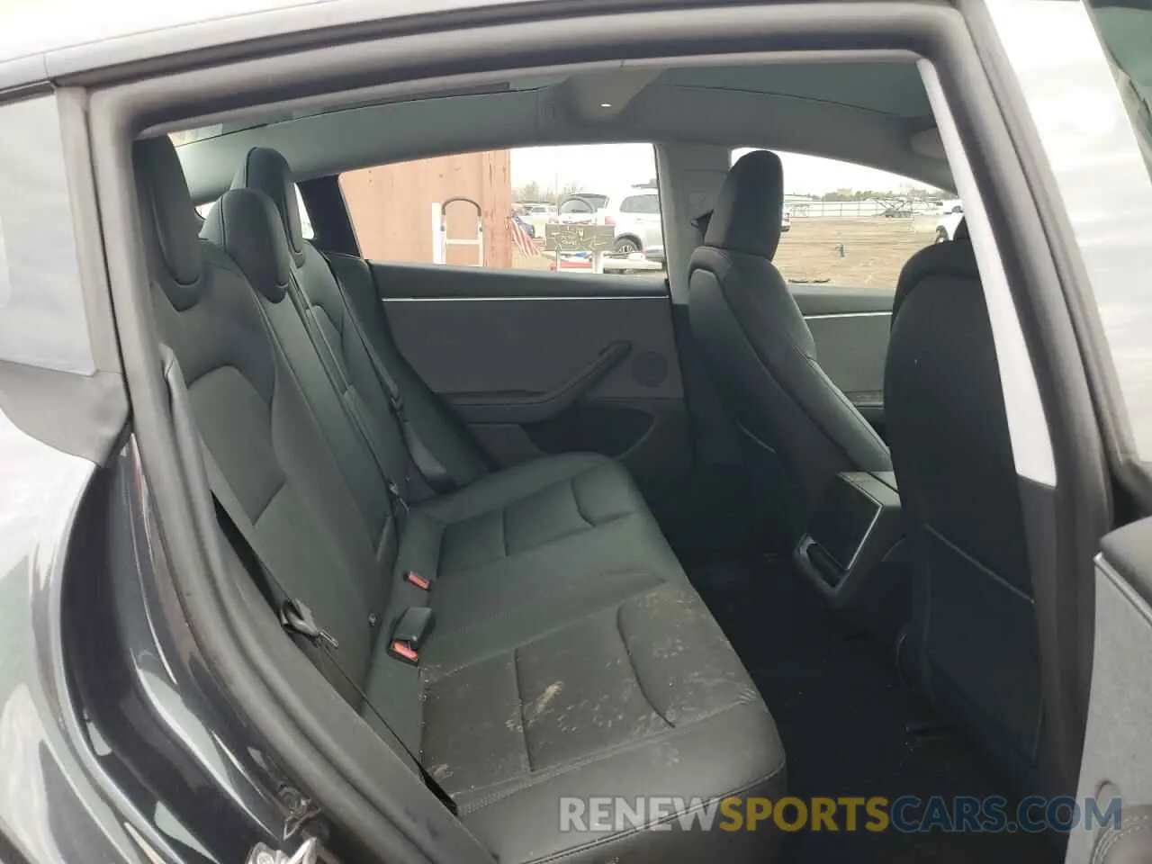 10 Photograph of a damaged car 5YJ3E1EA8RF836952 TESLA MODEL 3 2024