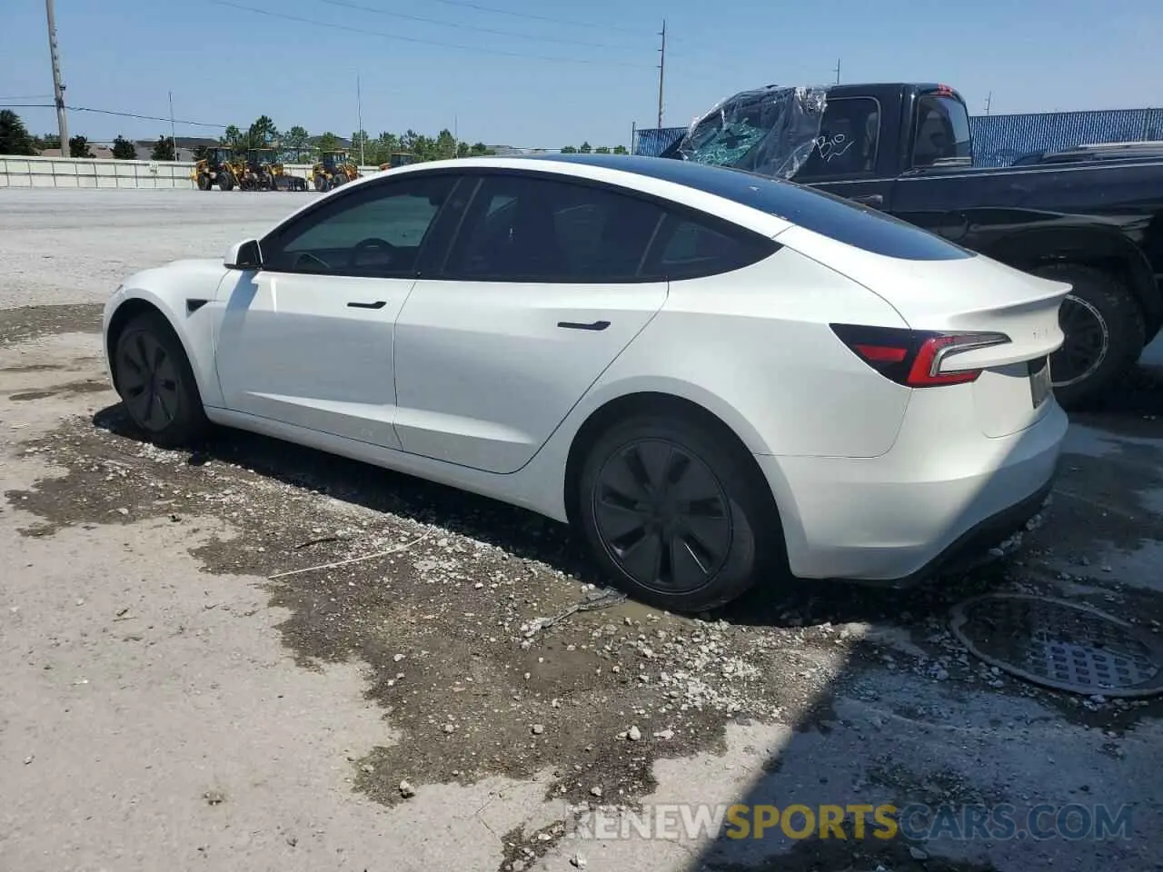 2 Photograph of a damaged car 5YJ3E1EA8RF862502 TESLA MODEL 3 2024