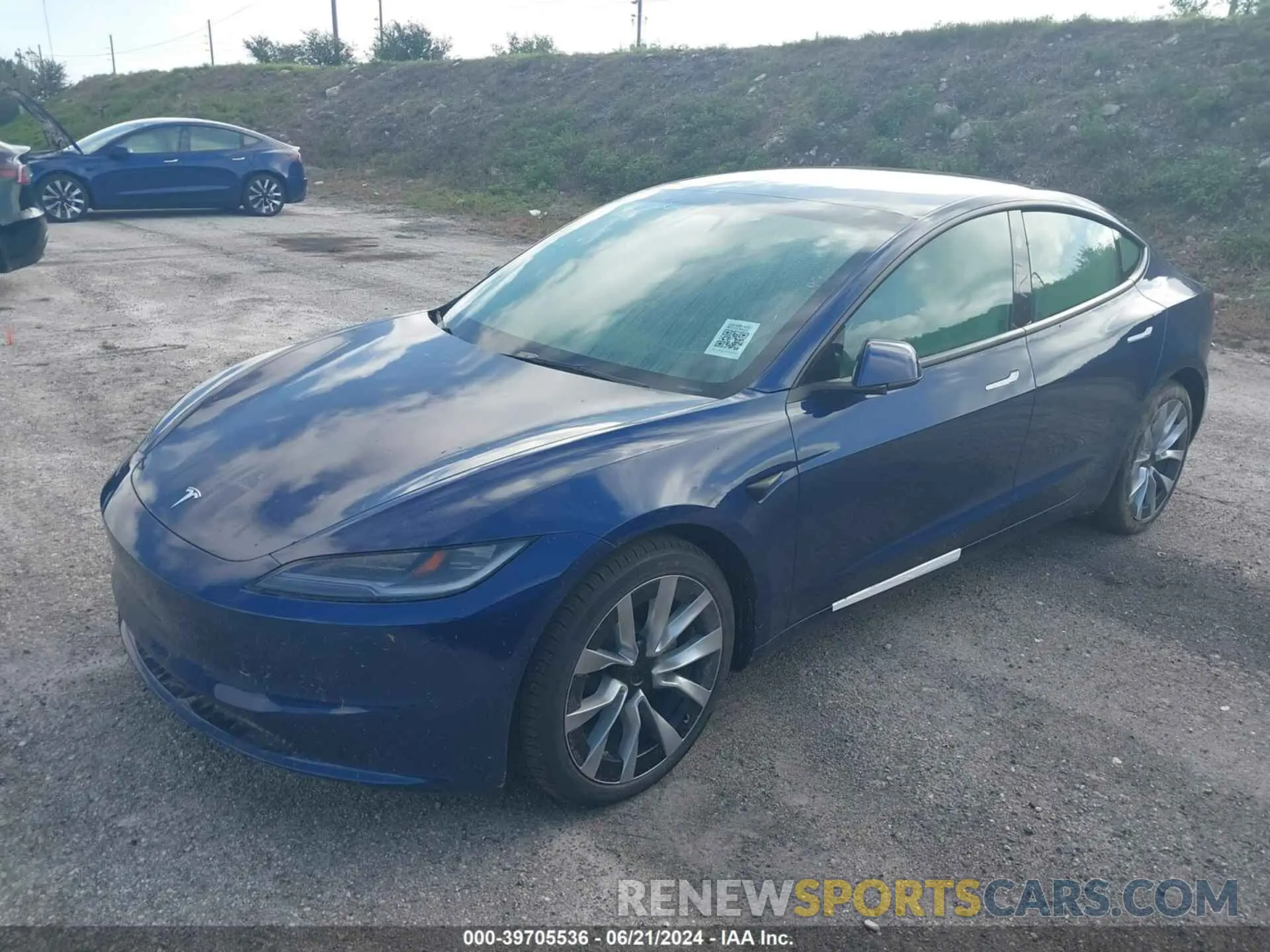 2 Фотография поврежденного автомобиля 5YJ3E1EA9RF768015 TESLA MODEL 3 2024