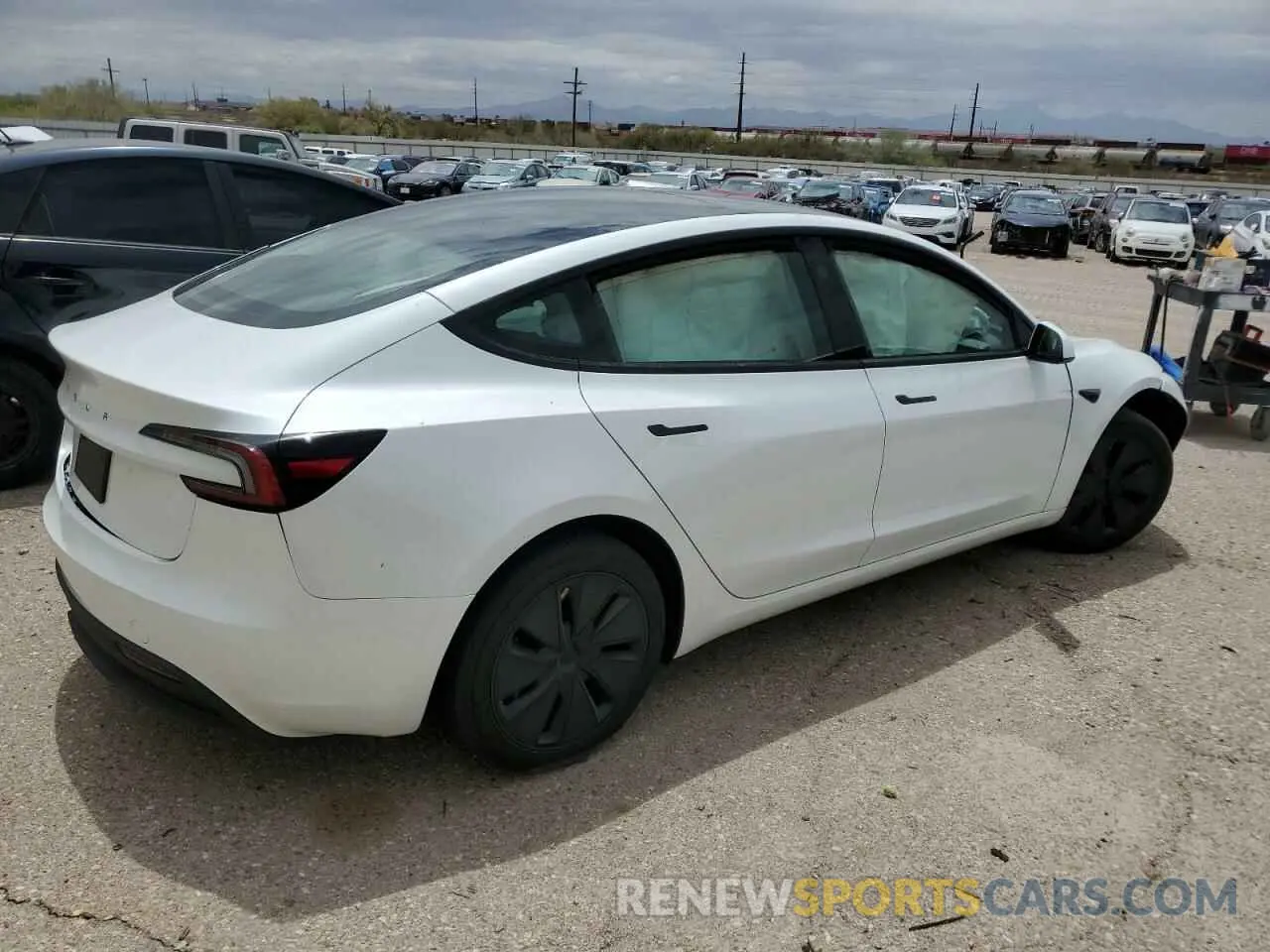 3 Photograph of a damaged car 5YJ3E1EA9RF815933 TESLA MODEL 3 2024