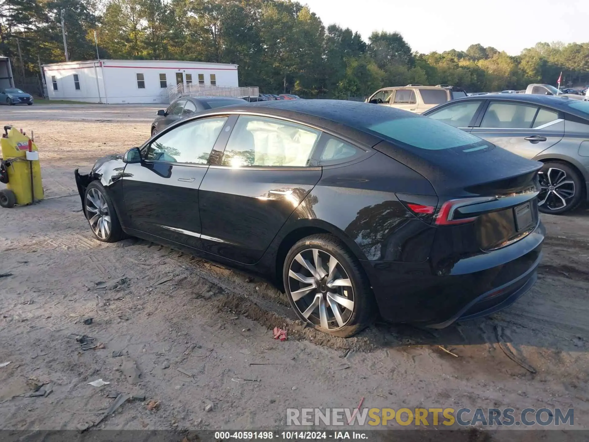 3 Photograph of a damaged car 5YJ3E1EA9RF821831 TESLA MODEL 3 2024