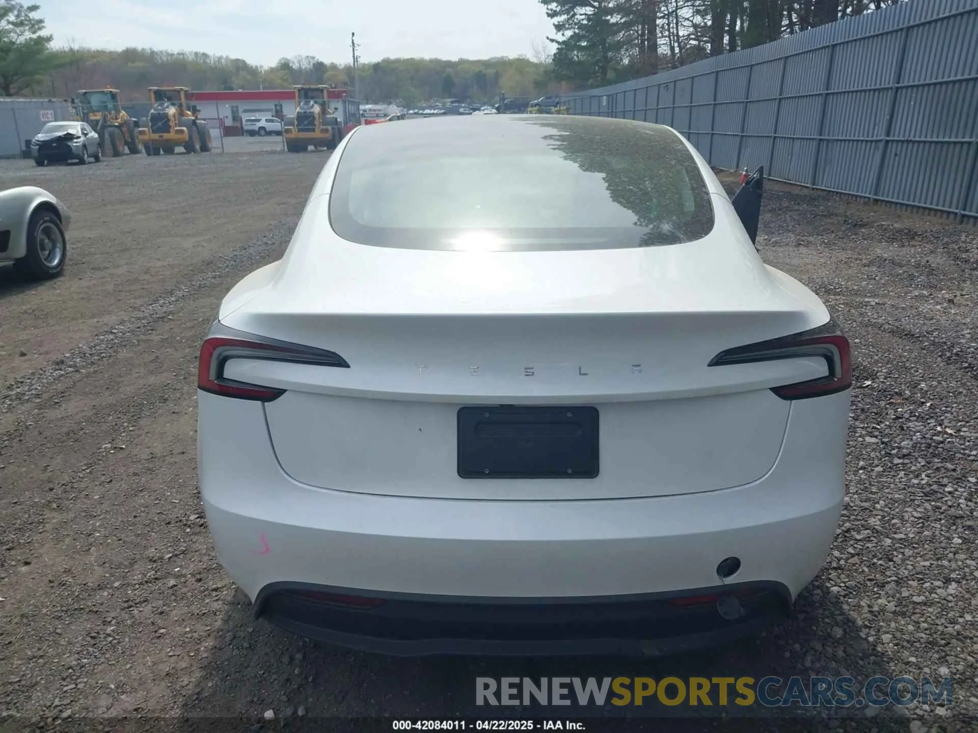16 Фотография поврежденного автомобиля 5YJ3E1EA9RF828598 TESLA MODEL 3 2024