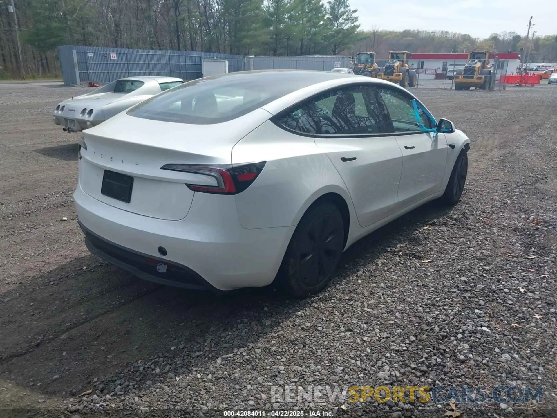 4 Фотография поврежденного автомобиля 5YJ3E1EA9RF828598 TESLA MODEL 3 2024