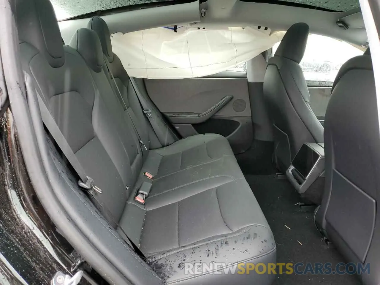 11 Фотография поврежденного автомобиля 5YJ3E1EA9RF867532 TESLA MODEL 3 2024