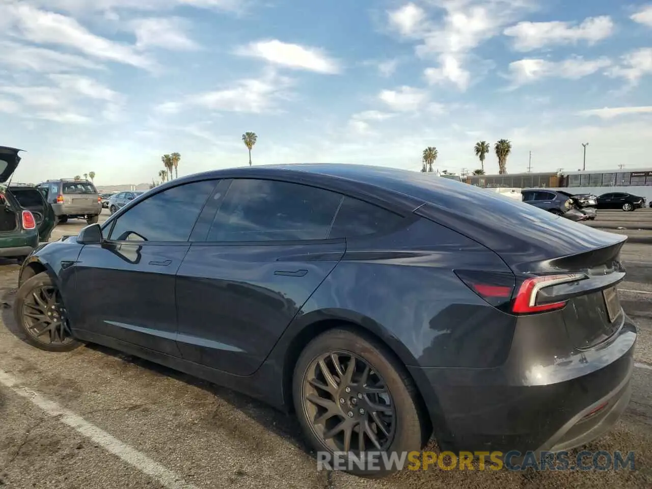 2 Фотография поврежденного автомобиля 5YJ3E1EAXRF749828 TESLA MODEL 3 2024