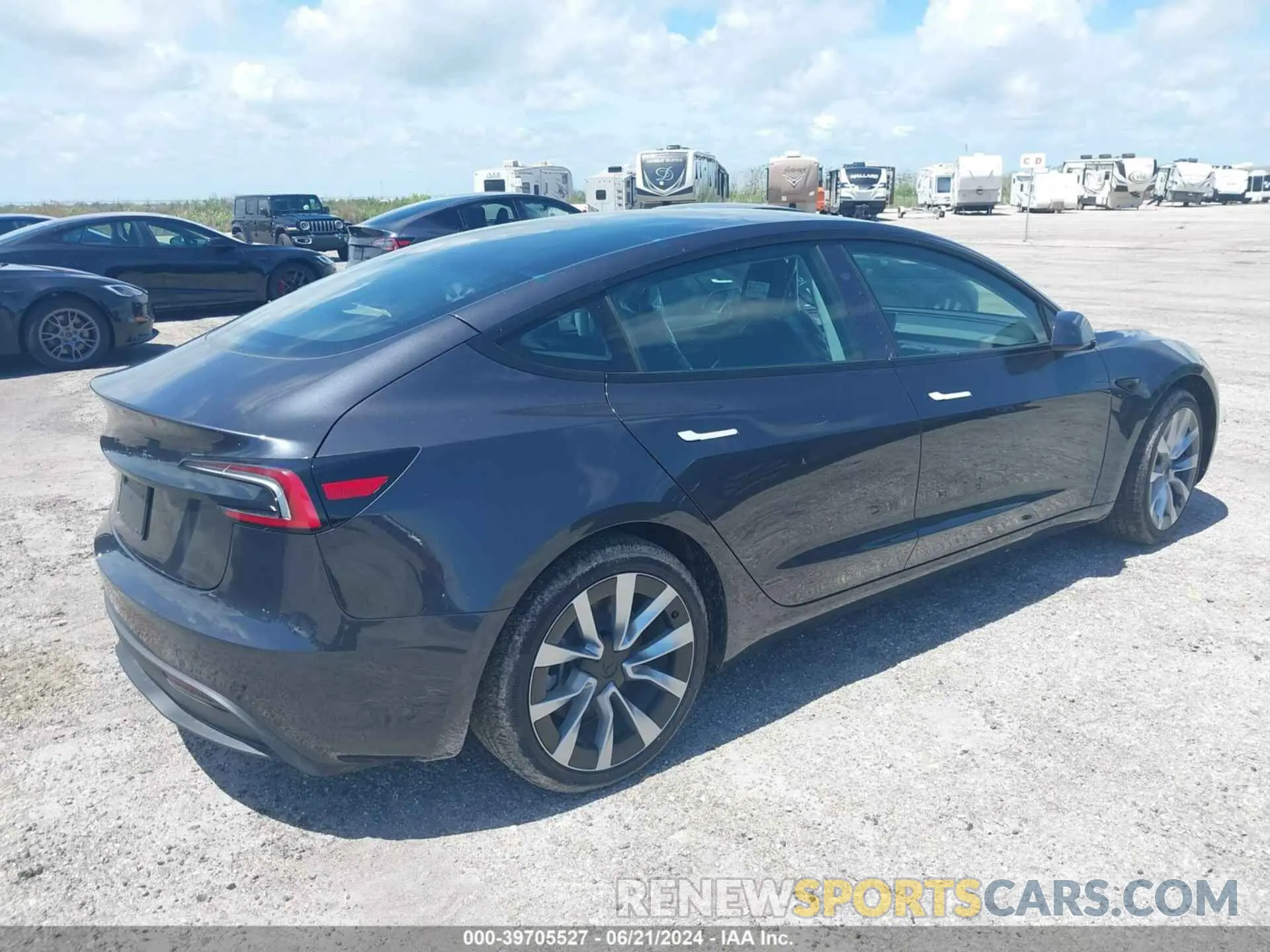 4 Фотография поврежденного автомобиля 5YJ3E1EAXRF752132 TESLA MODEL 3 2024
