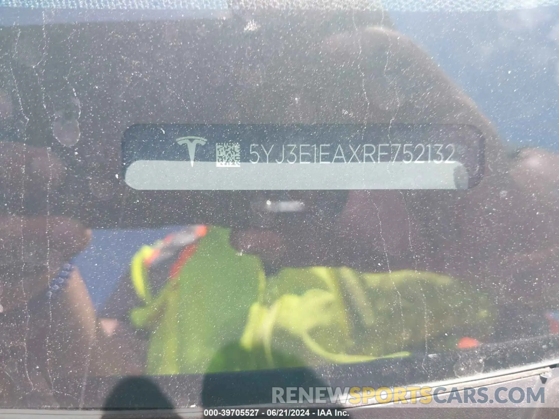 9 Фотография поврежденного автомобиля 5YJ3E1EAXRF752132 TESLA MODEL 3 2024