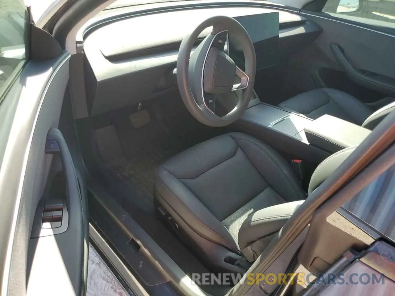 8 Фотография поврежденного автомобиля 5YJ3E1EAXRF766077 TESLA MODEL 3 2024