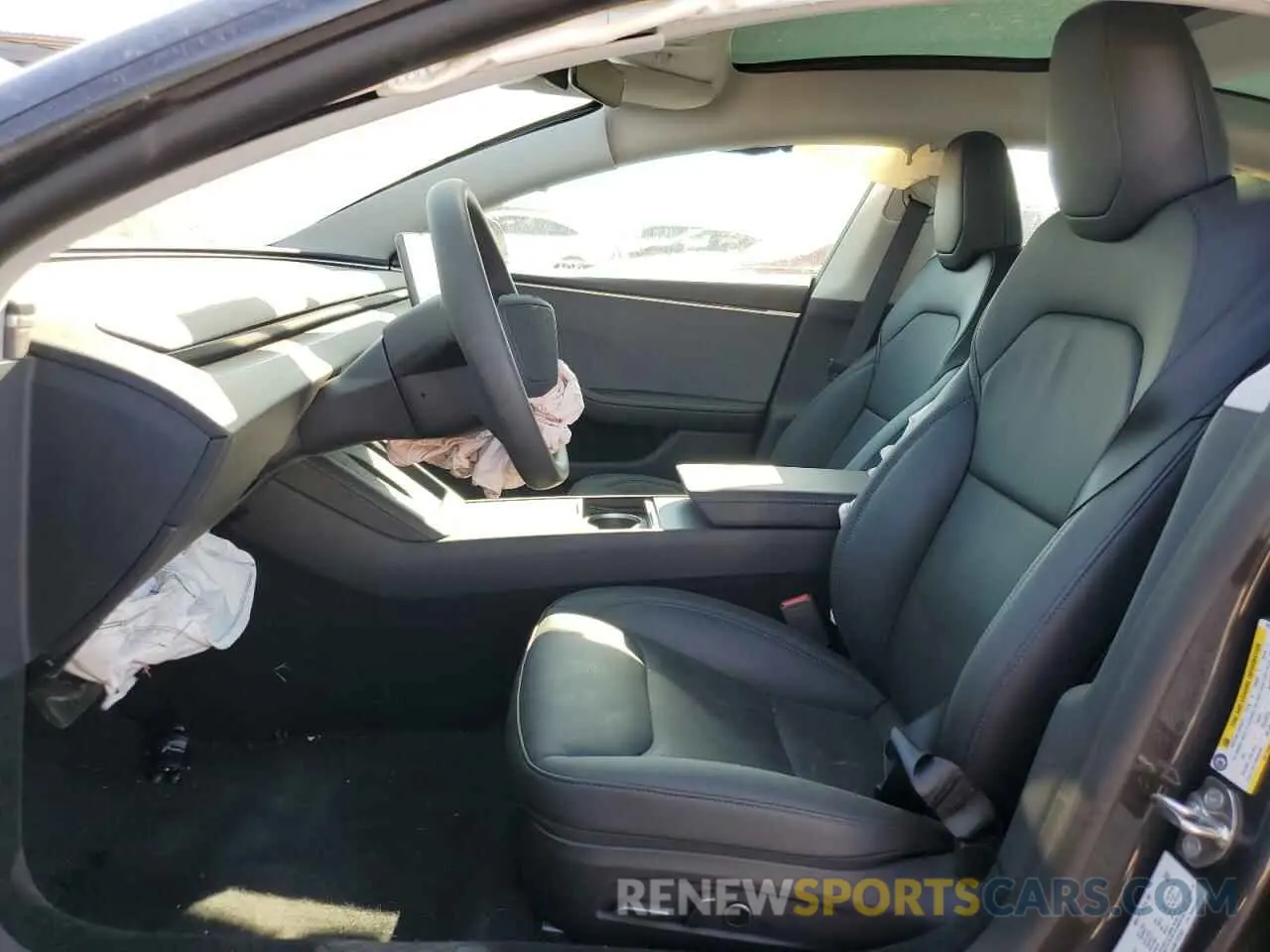 7 Photograph of a damaged car 5YJ3E1EAXRF782585 TESLA MODEL 3 2024