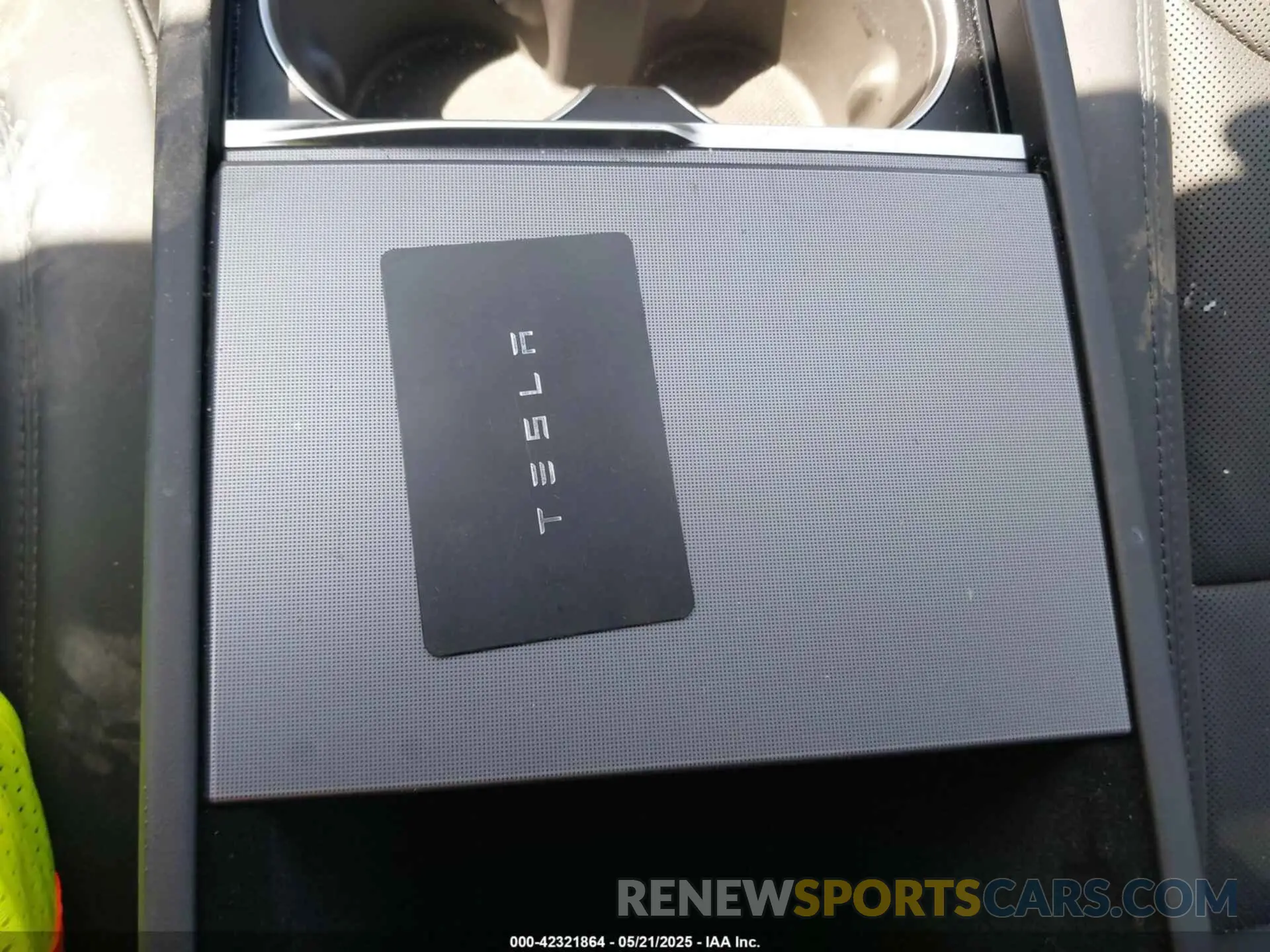 11 Фотография поврежденного автомобиля 5YJ3E1EAXRF785907 TESLA MODEL 3 2024