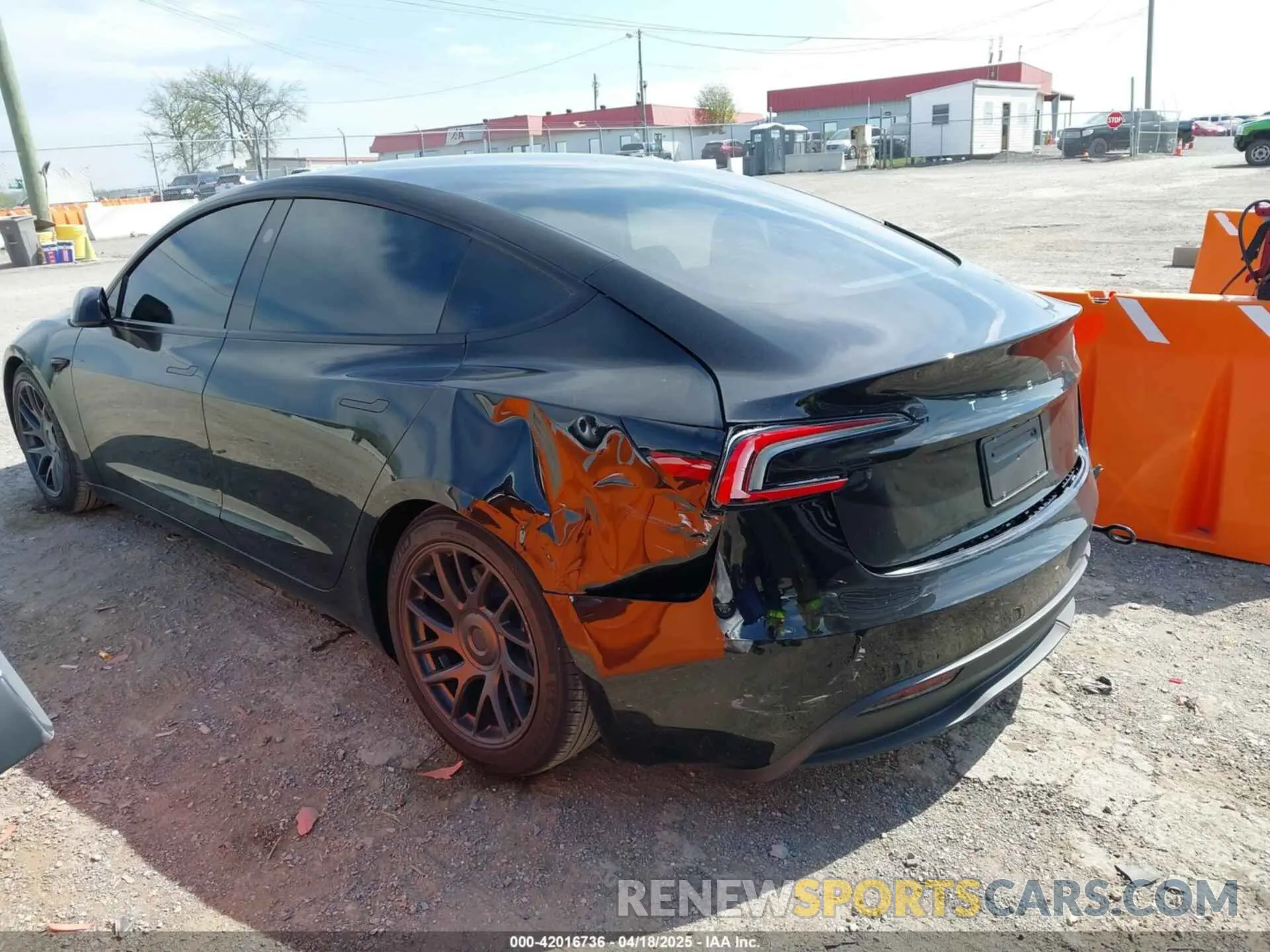3 Photograph of a damaged car 5YJ3E1EAXRF836824 TESLA MODEL 3 2024