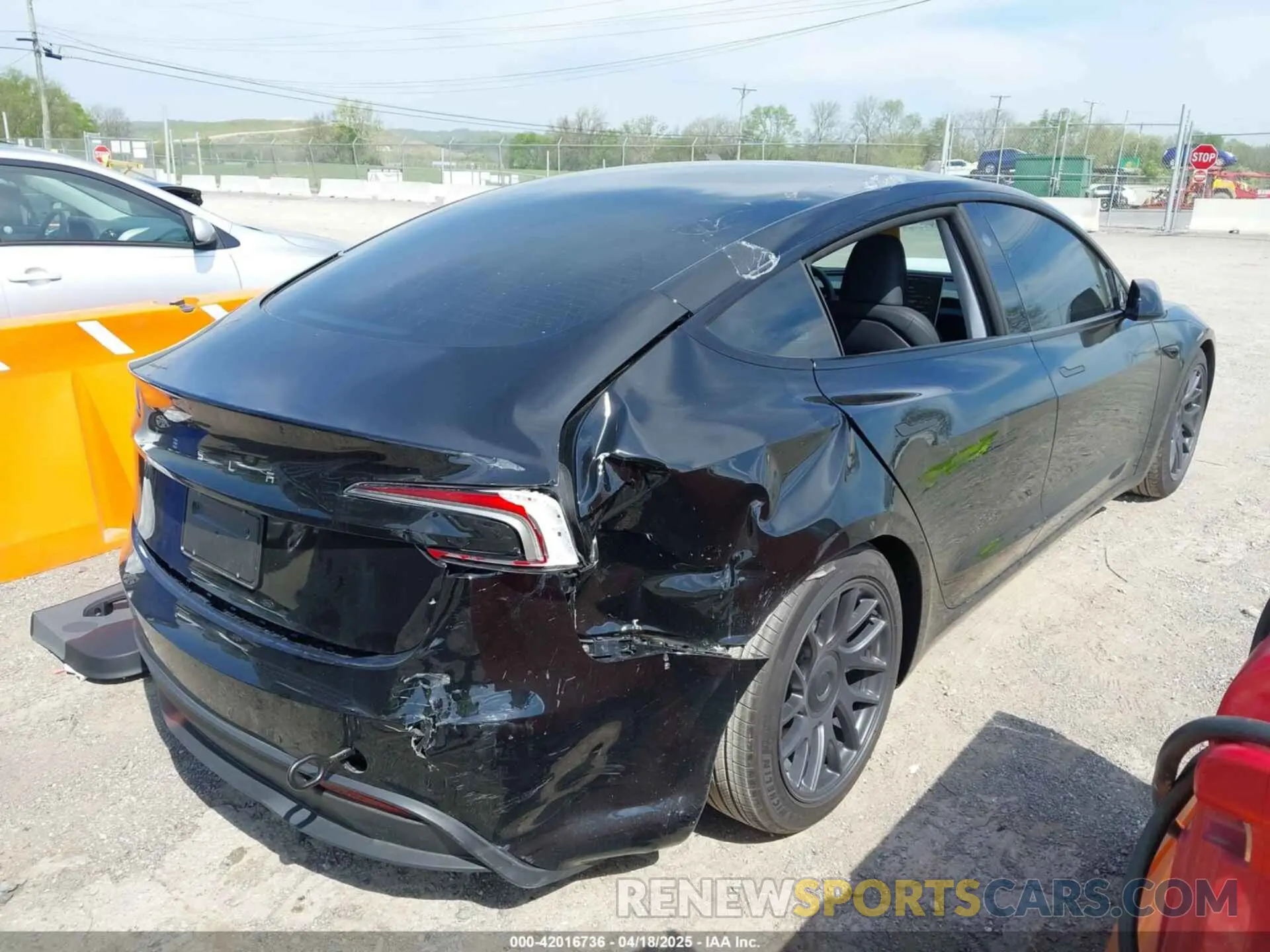 4 Photograph of a damaged car 5YJ3E1EAXRF836824 TESLA MODEL 3 2024