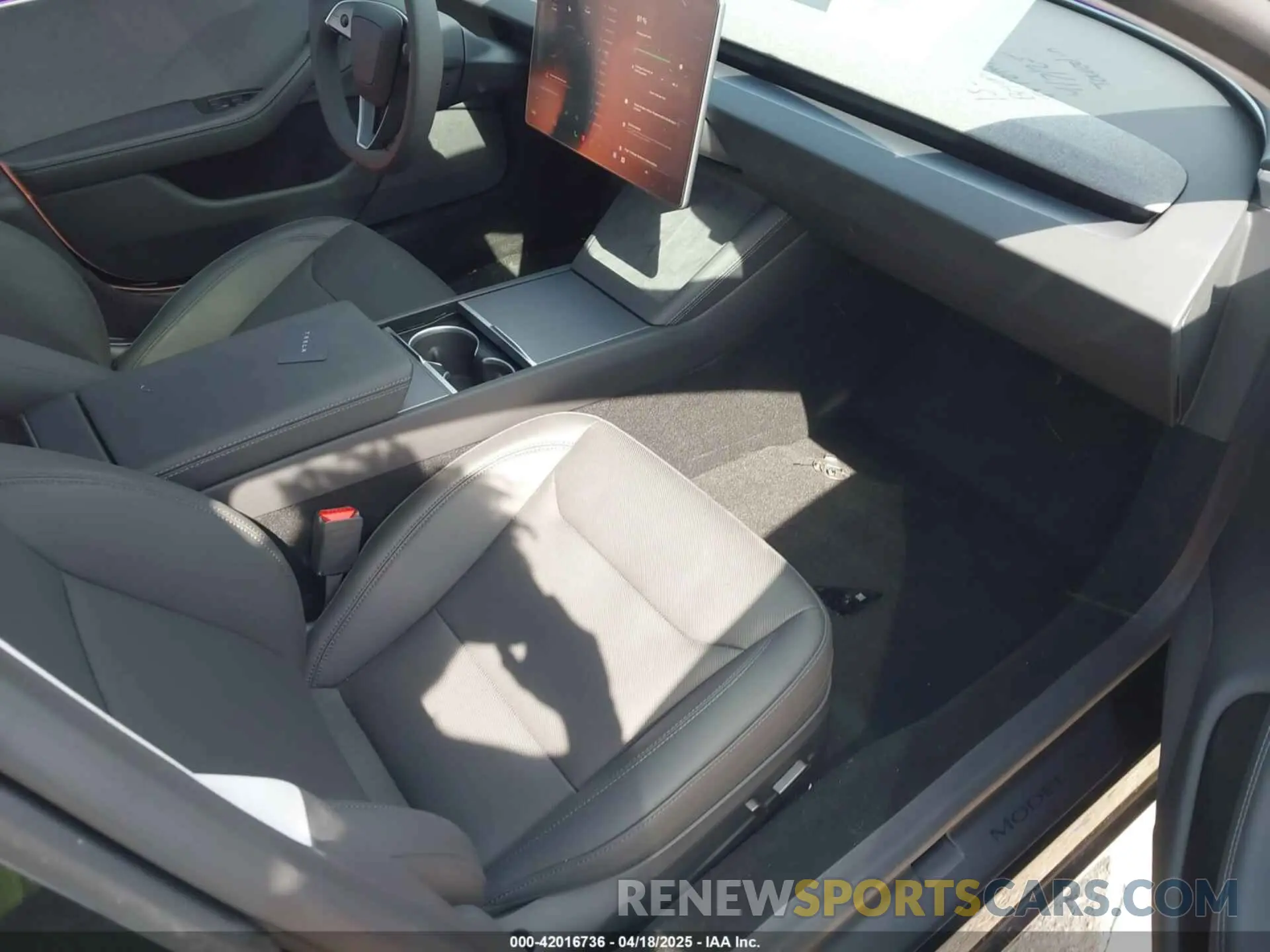 5 Photograph of a damaged car 5YJ3E1EAXRF836824 TESLA MODEL 3 2024