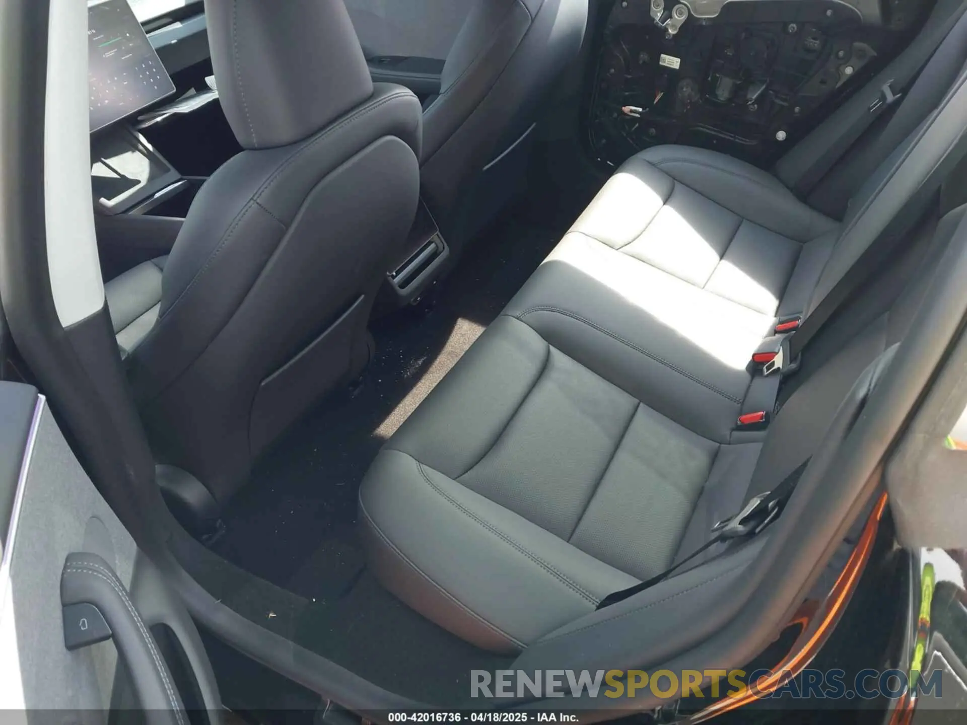 8 Photograph of a damaged car 5YJ3E1EAXRF836824 TESLA MODEL 3 2024