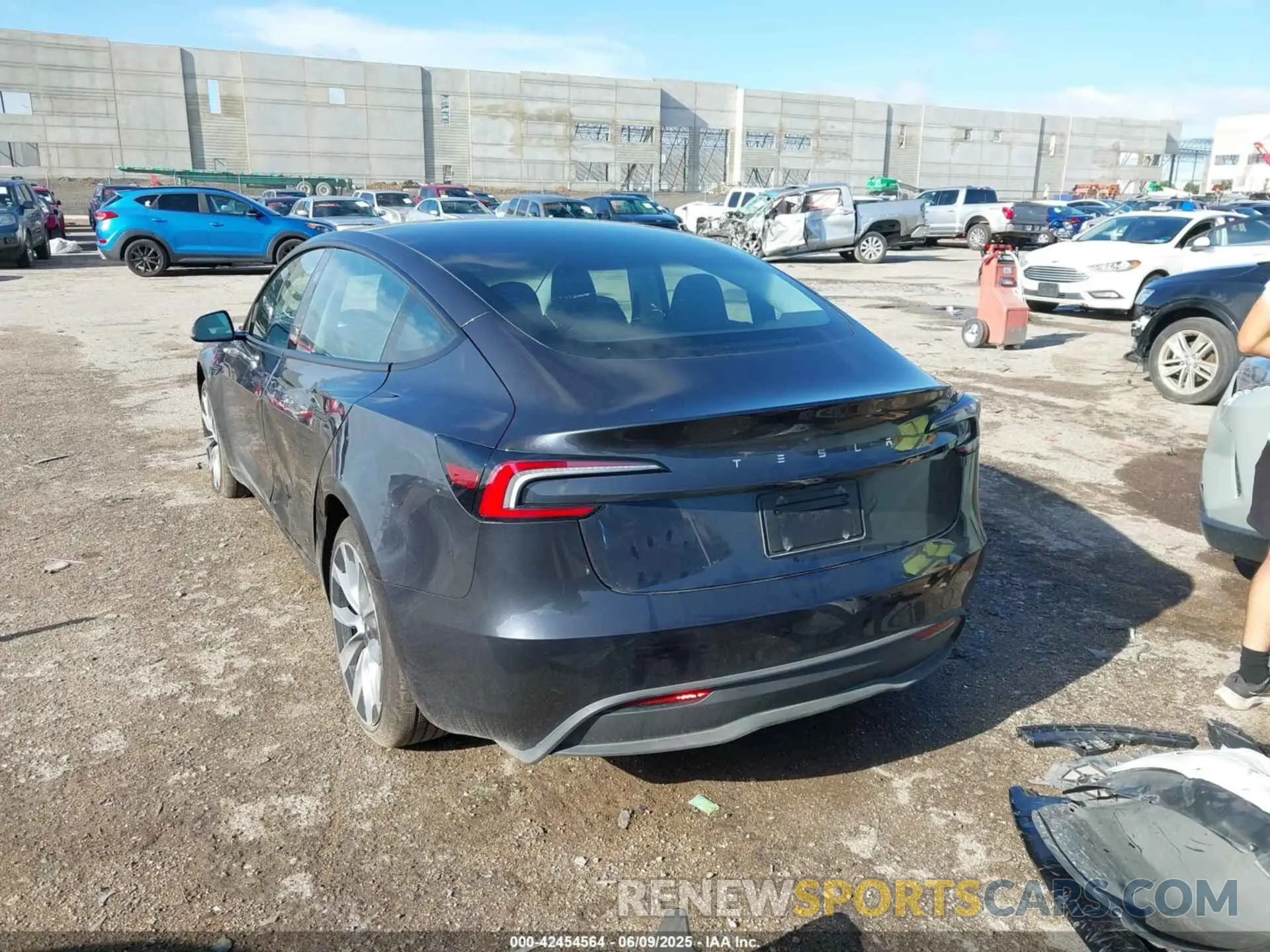 3 Photograph of a damaged car 5YJ3E1EAXRF861917 TESLA MODEL 3 2024