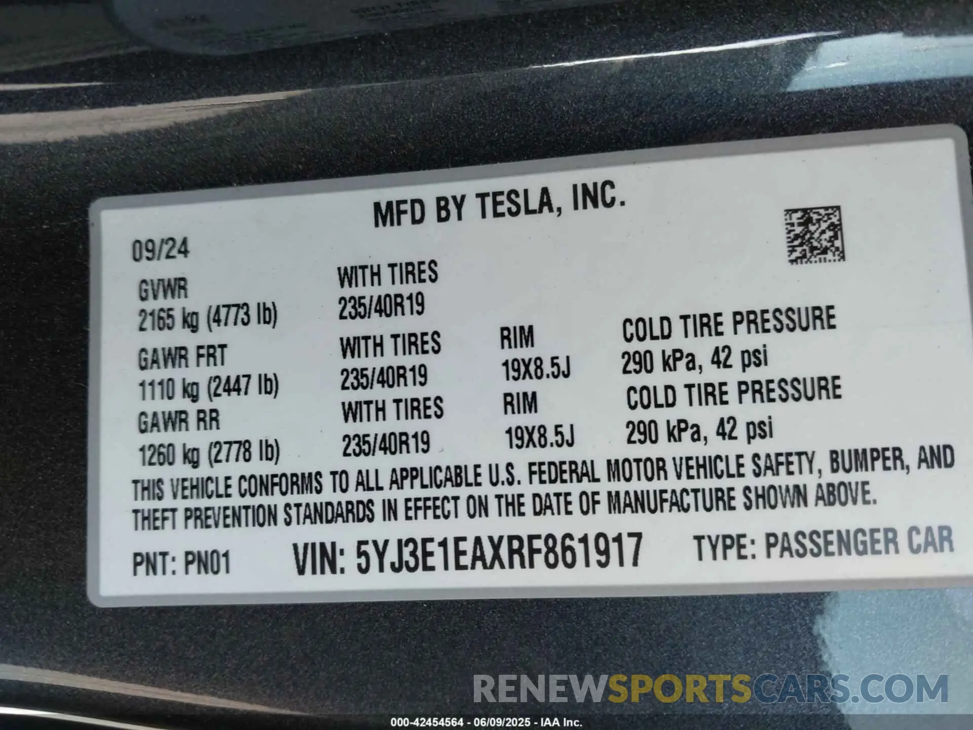 9 Photograph of a damaged car 5YJ3E1EAXRF861917 TESLA MODEL 3 2024