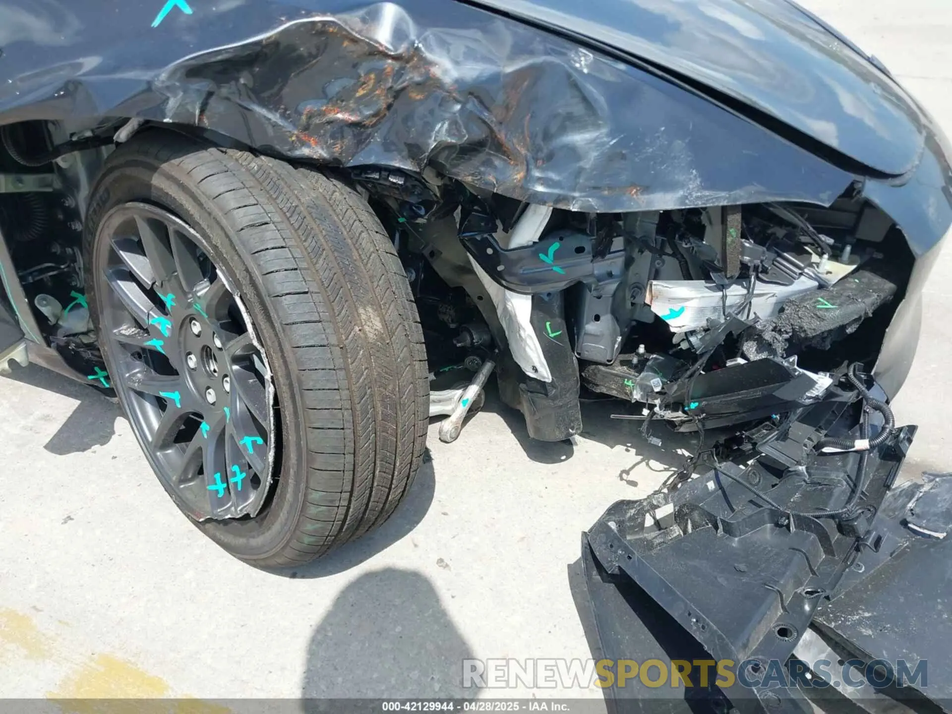 18 Photograph of a damaged car 5YJ3E1EAXRF864719 TESLA MODEL 3 2024