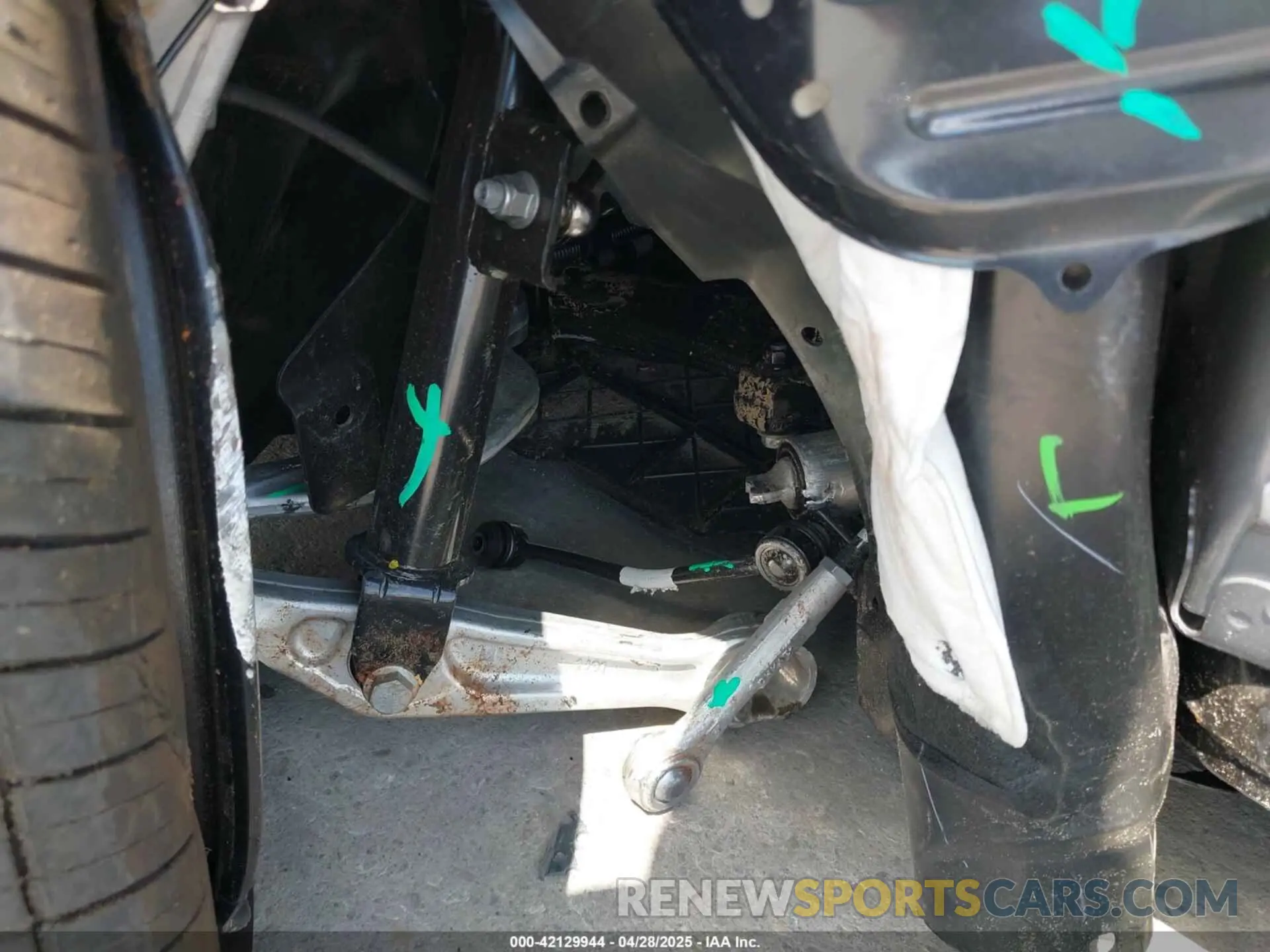 19 Photograph of a damaged car 5YJ3E1EAXRF864719 TESLA MODEL 3 2024