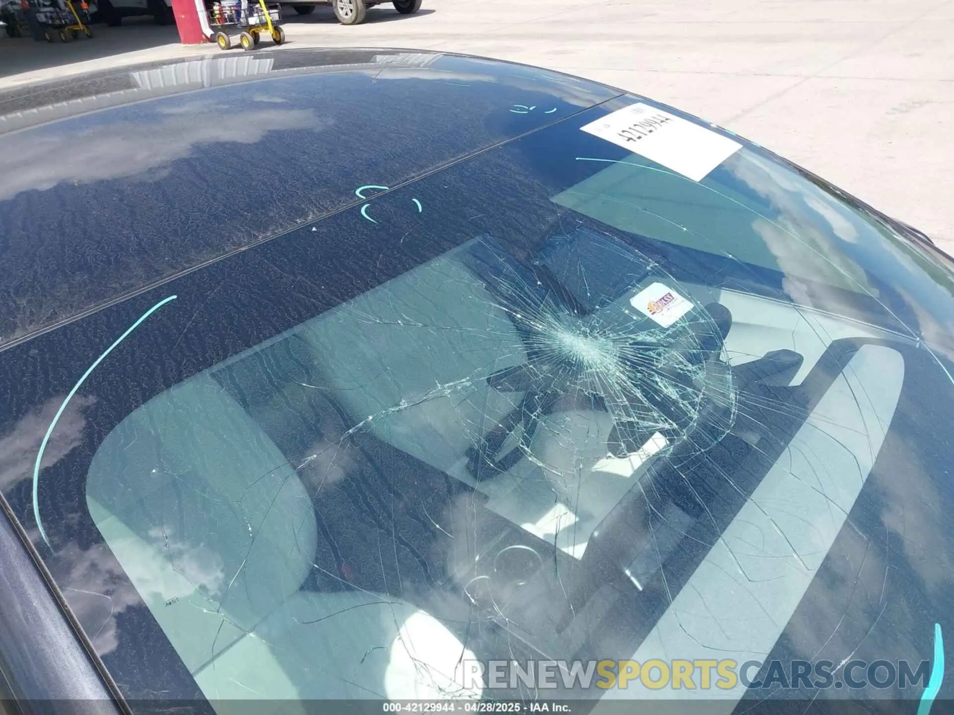 21 Photograph of a damaged car 5YJ3E1EAXRF864719 TESLA MODEL 3 2024