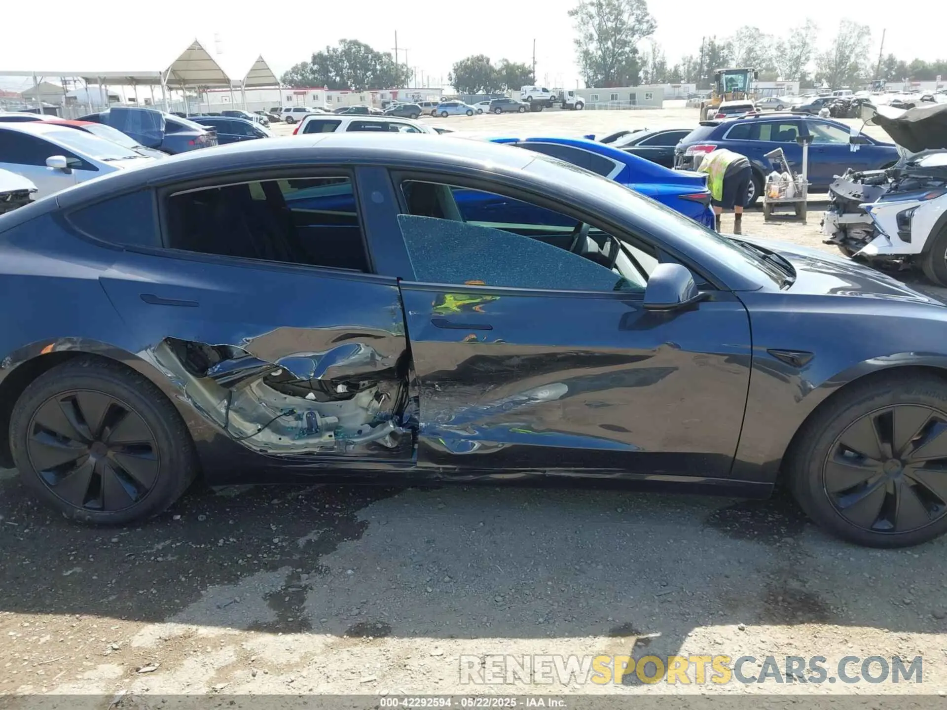 13 Фотография поврежденного автомобиля 5YJ3E1EAXRF864994 TESLA MODEL 3 2024