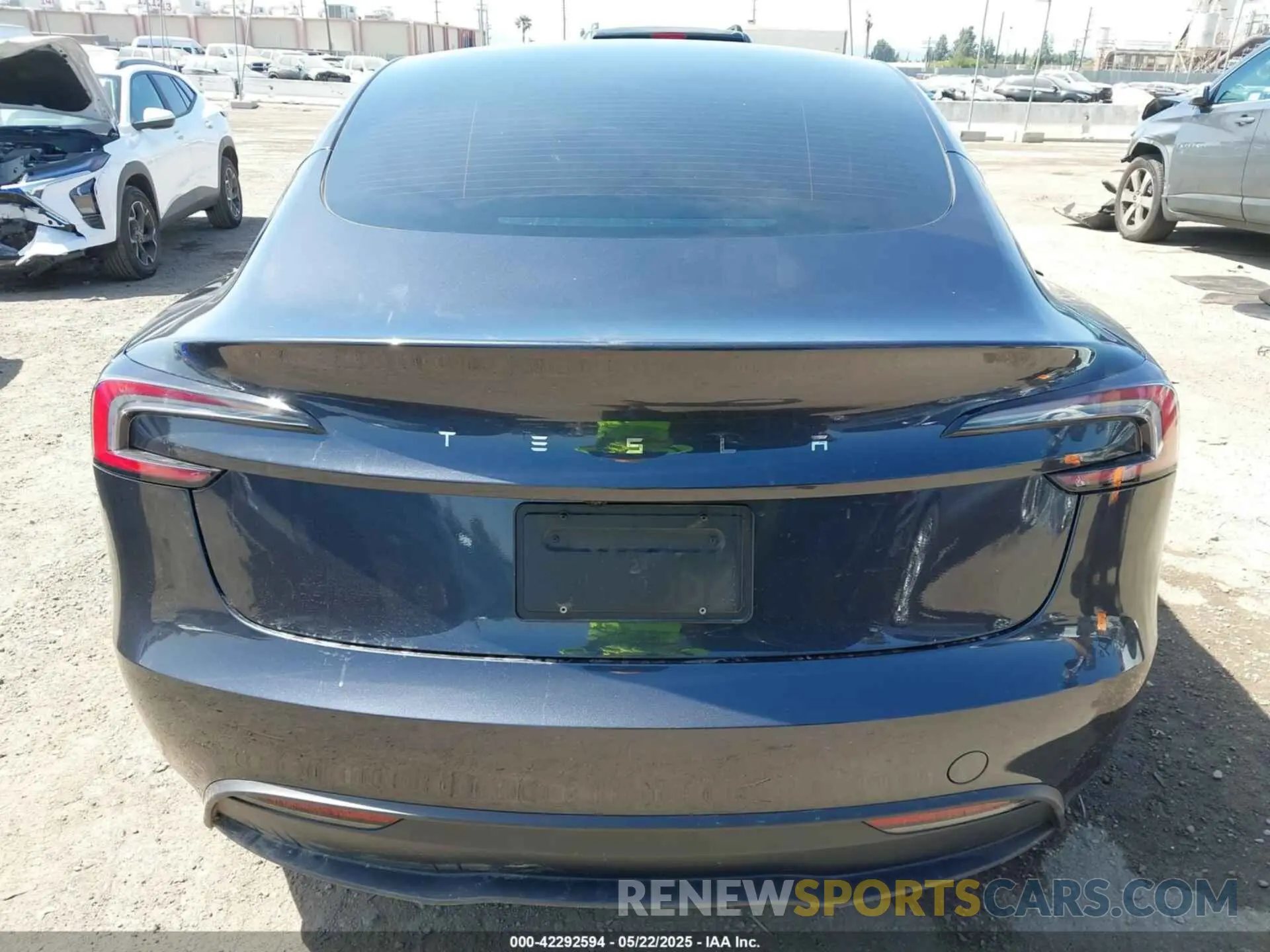 16 Фотография поврежденного автомобиля 5YJ3E1EAXRF864994 TESLA MODEL 3 2024