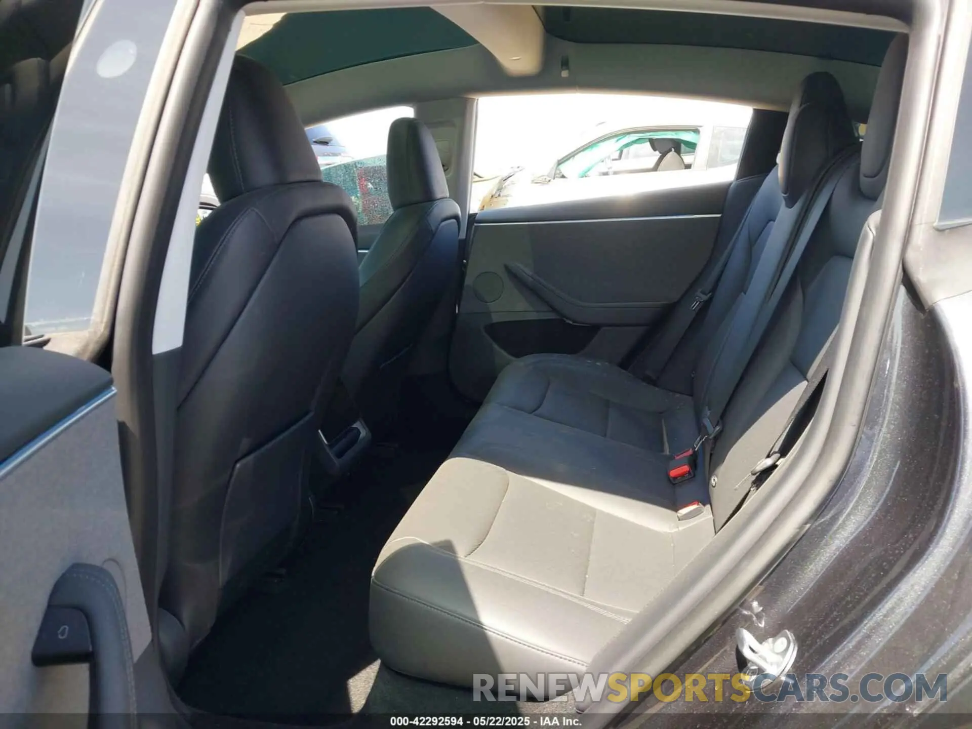 8 Фотография поврежденного автомобиля 5YJ3E1EAXRF864994 TESLA MODEL 3 2024