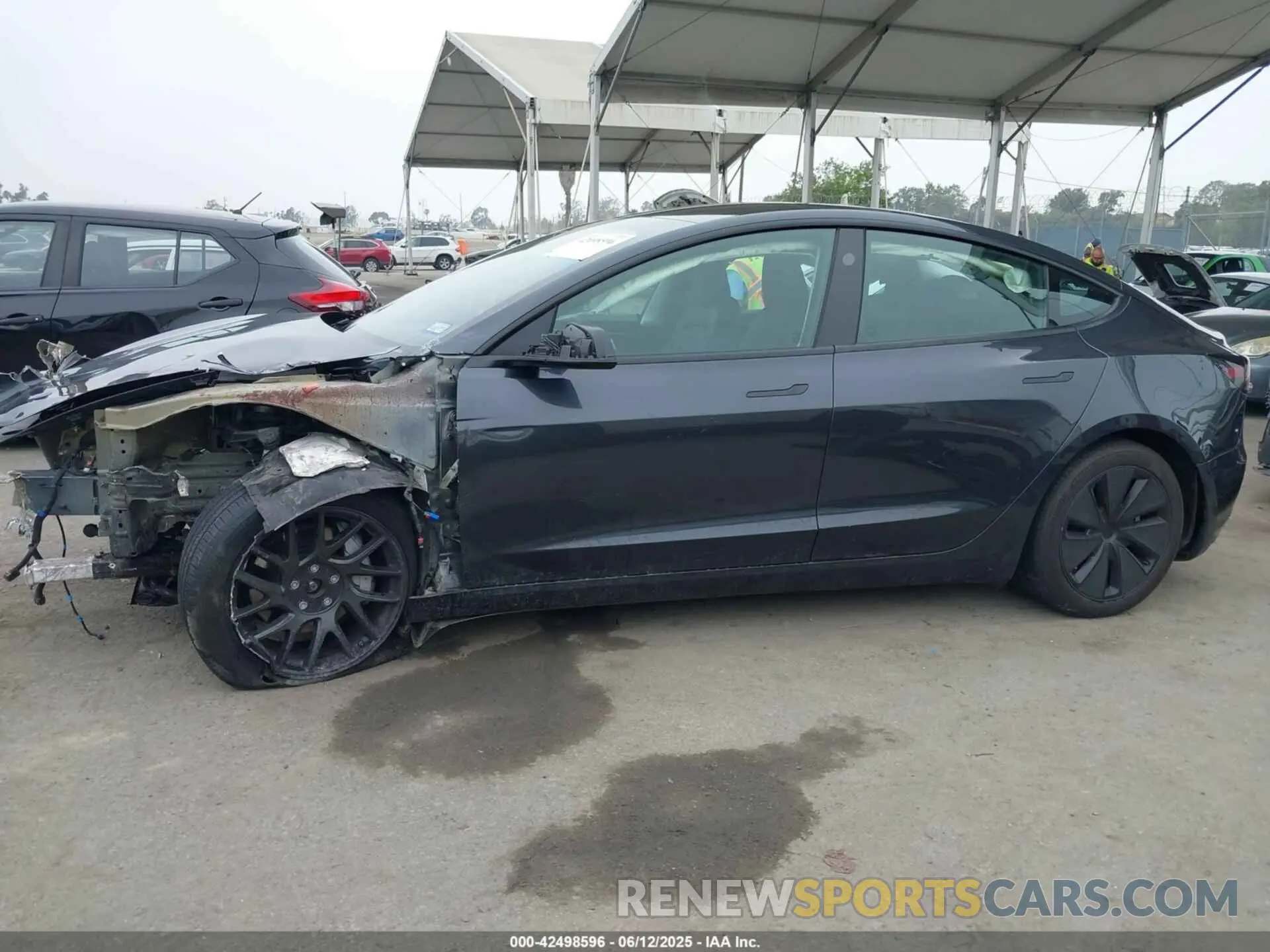 15 Photograph of a damaged car 5YJ3E1EB0RF735588 TESLA MODEL 3 2024
